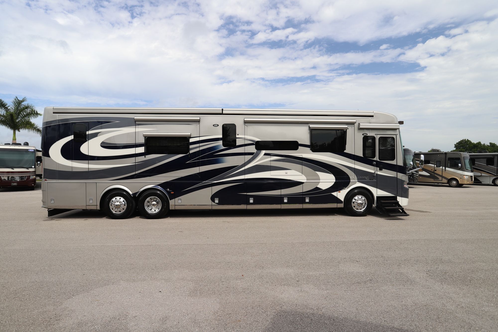 Used 2019 Newmar Essex 4551 Class A  For Sale