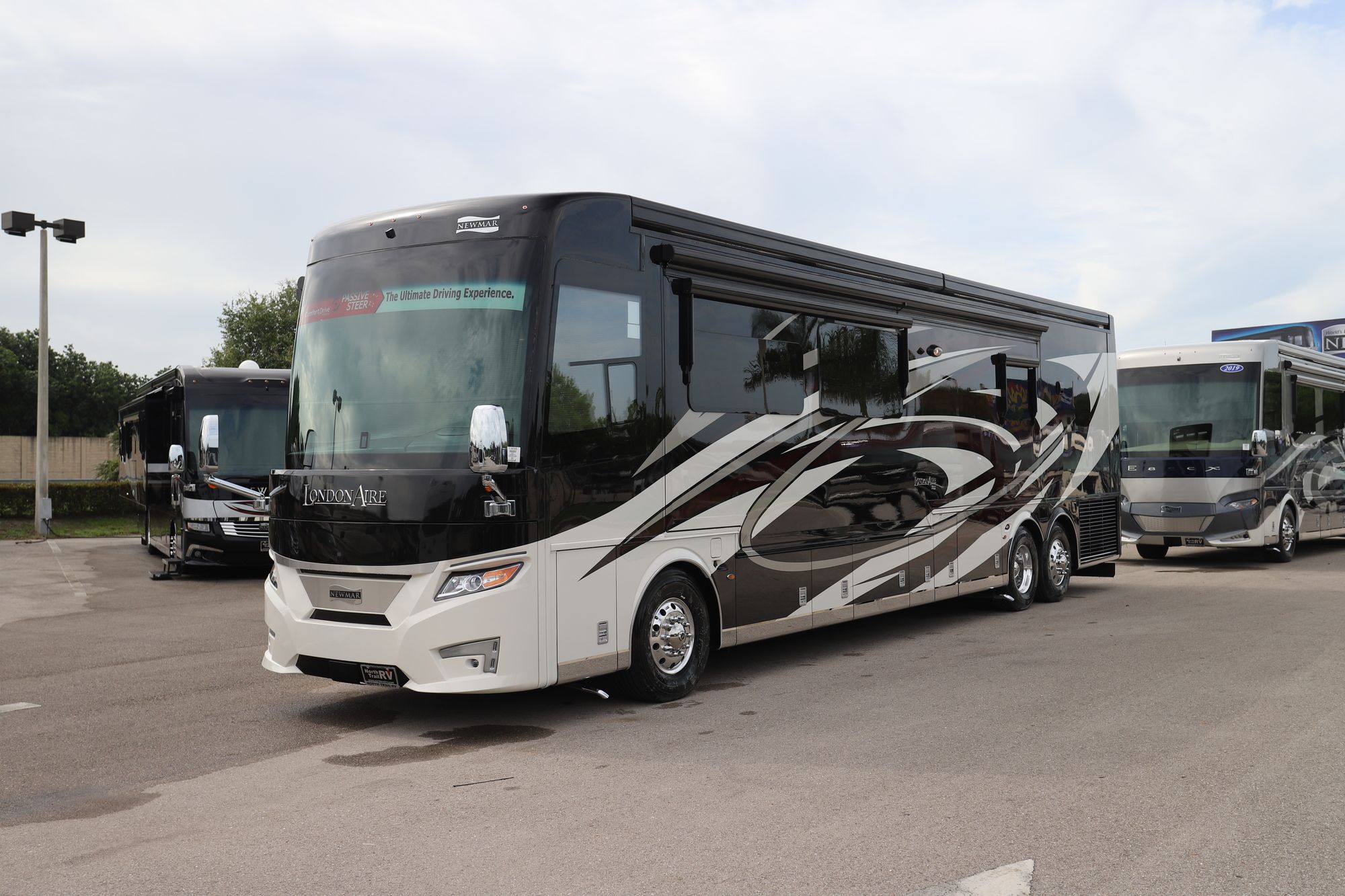 New 2021 Newmar London Aire 4551 Class A  For Sale