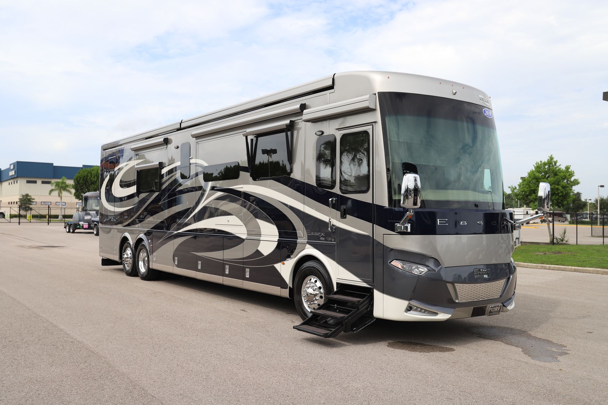 Used 2019 Newmar Essex 4551 Class A  For Sale