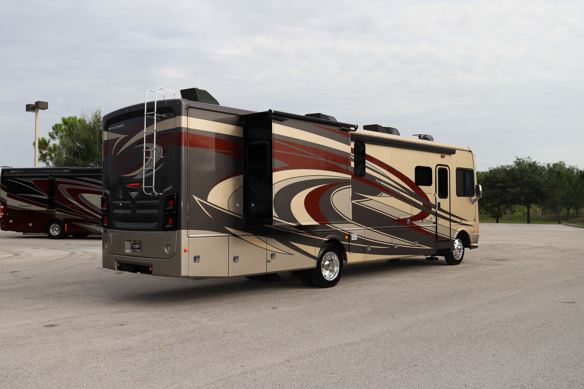 Used 2018 Fleetwood Bounder 35K Class A  For Sale