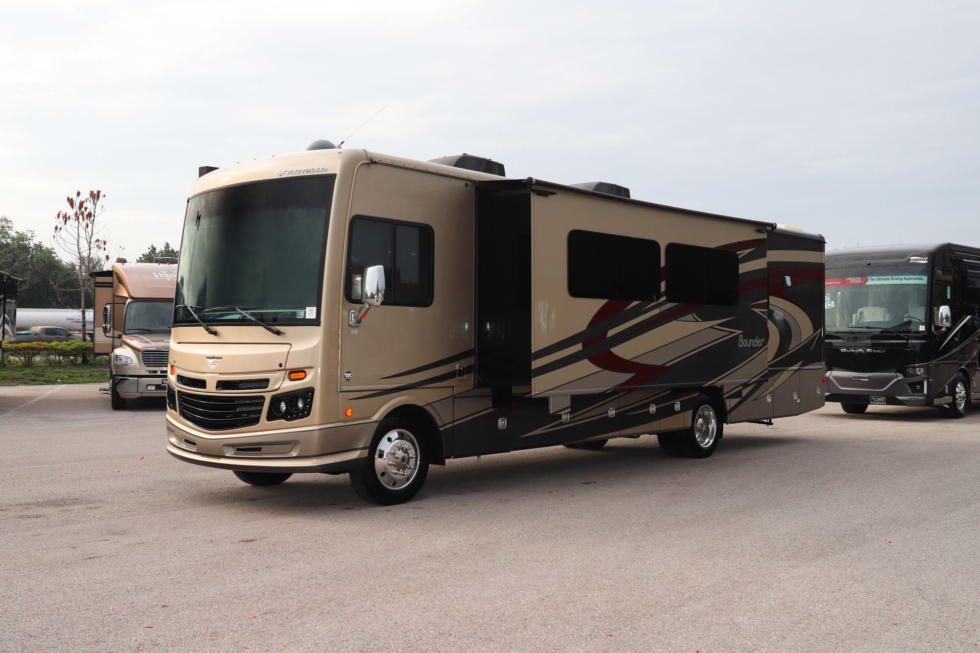Used 2018 Fleetwood Bounder 35K Class A  For Sale
