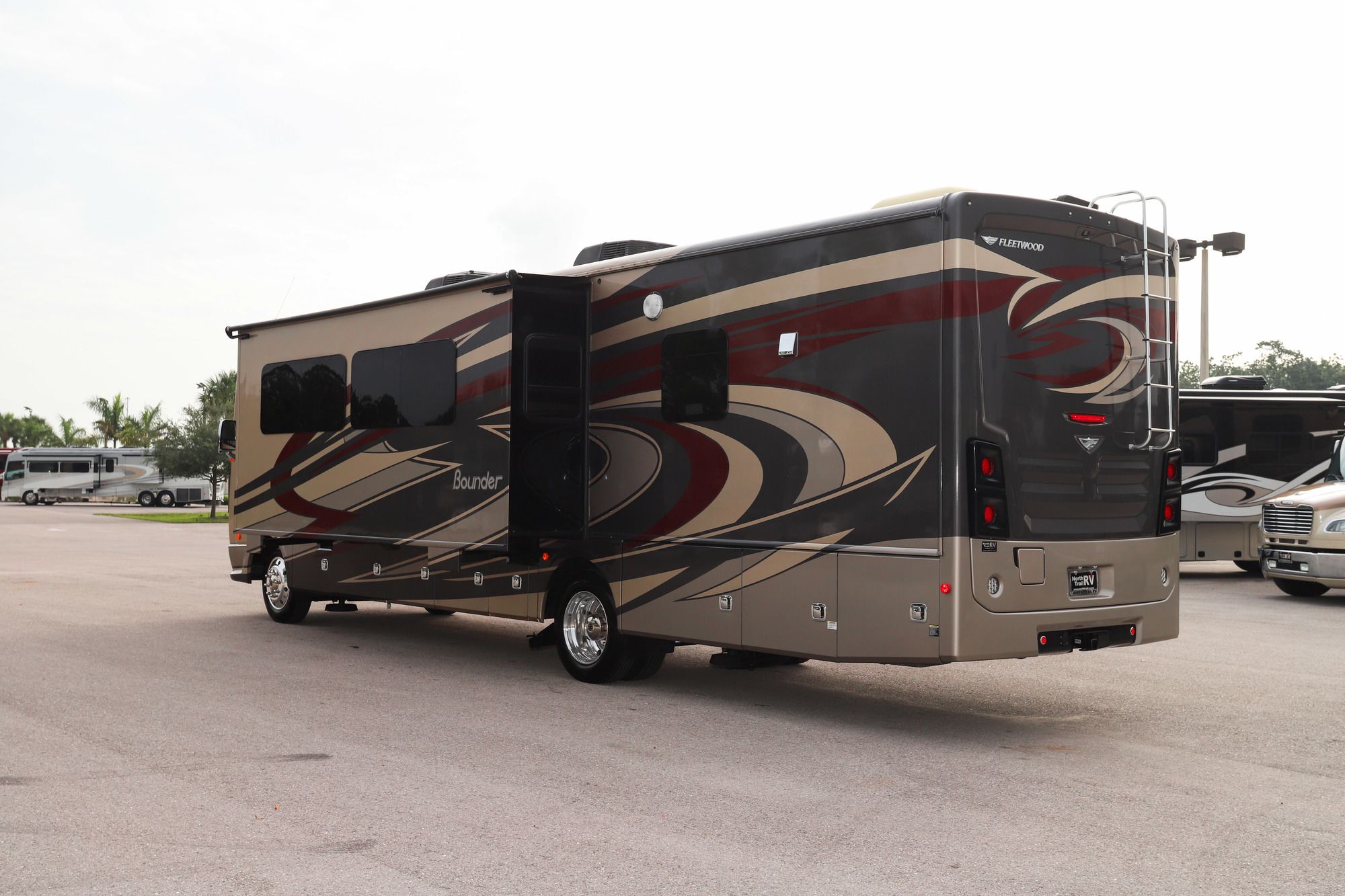 Used 2018 Fleetwood Bounder 35K Class A  For Sale