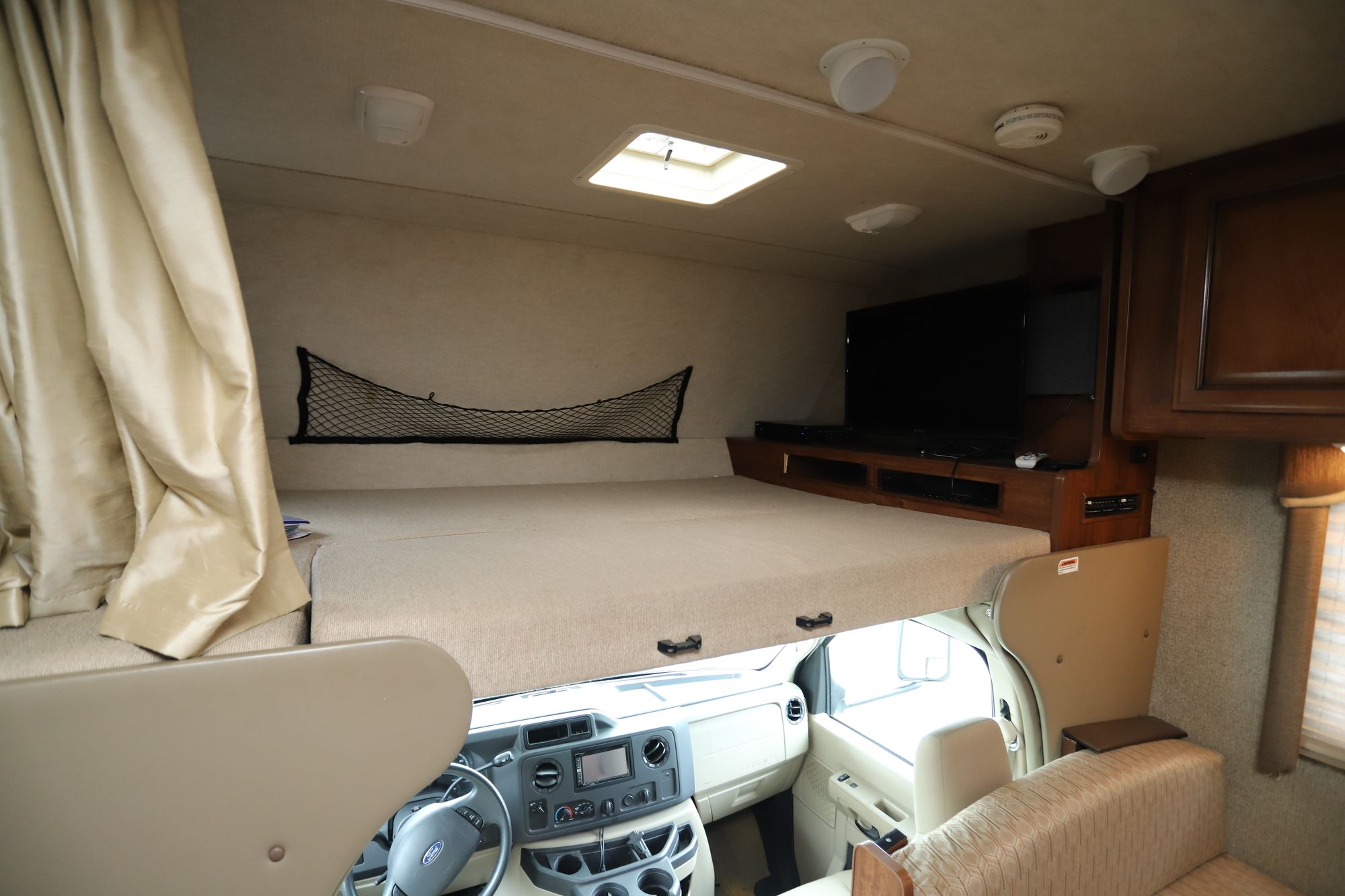 Used 2014 Fleetwood Tioga 31D Class C  For Sale