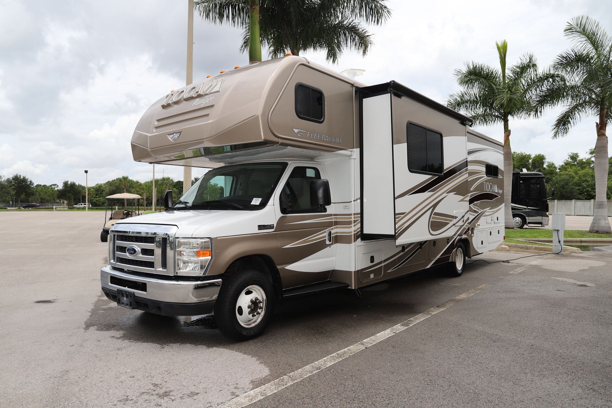 Used 2014 Fleetwood Tioga 31D Class C  For Sale