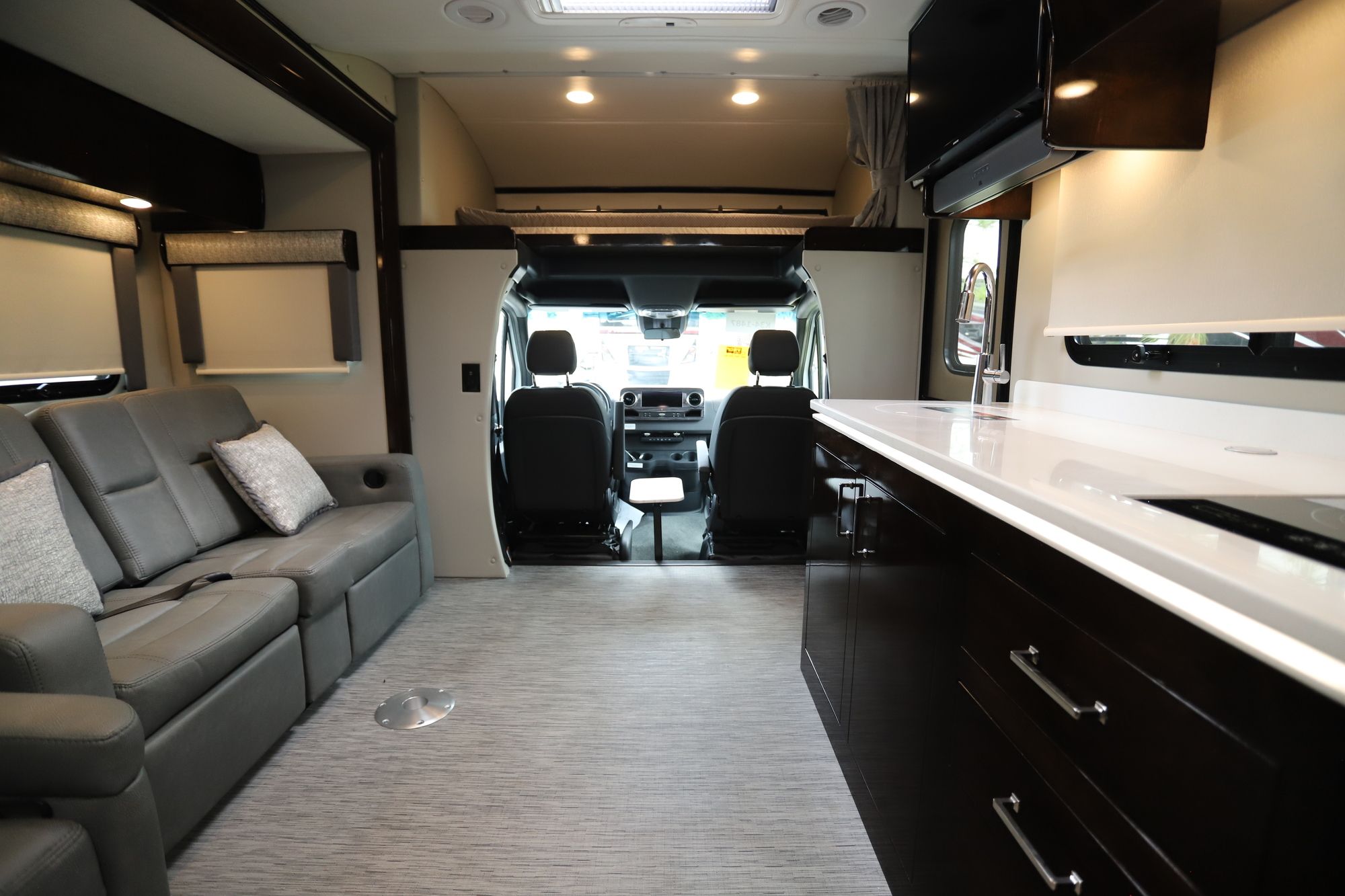 New 2022 Renegade Rv Vienna 25VRMC Class C  For Sale