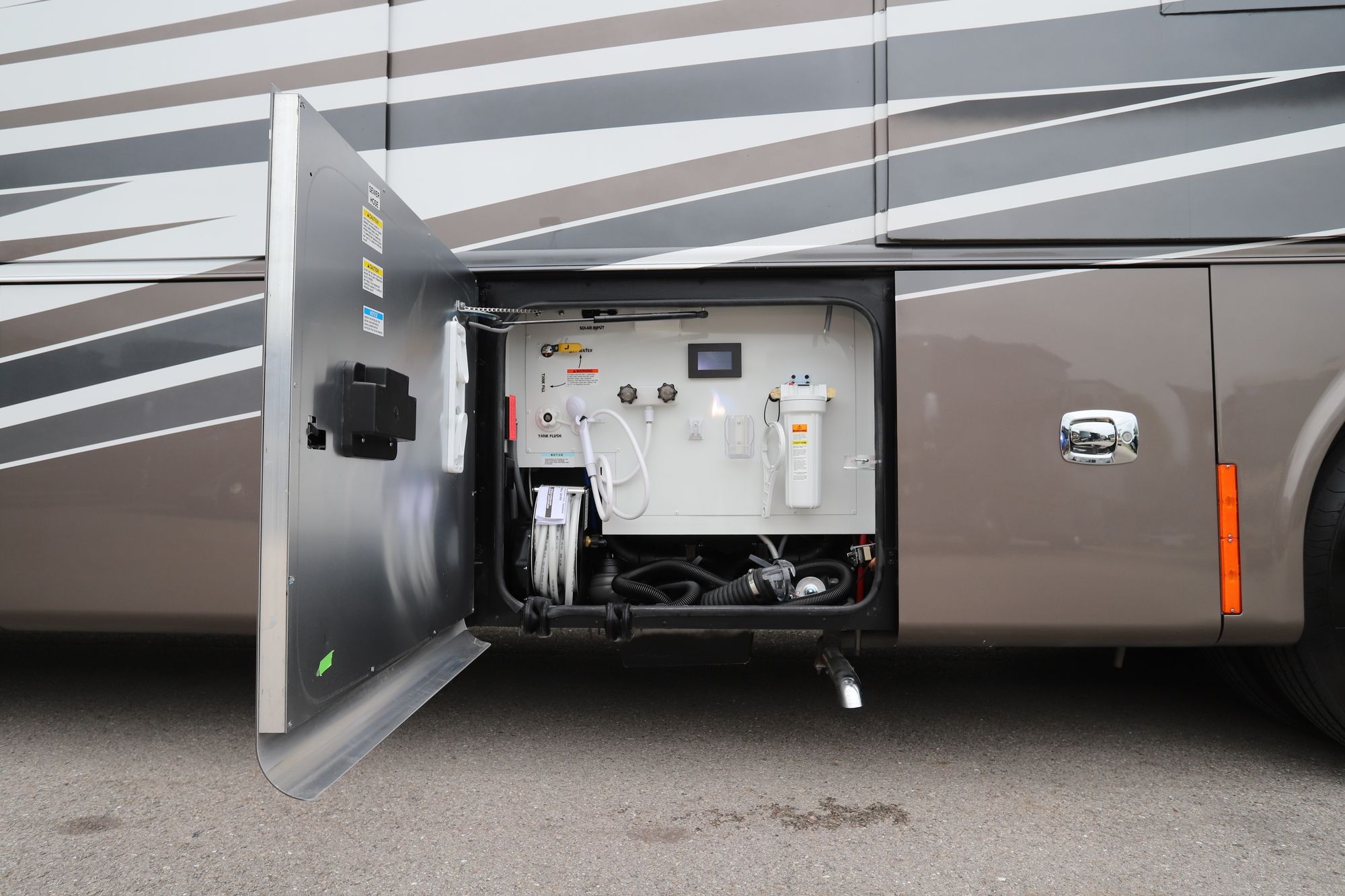 New 2022 Tiffin Motor Homes Phaeton 40IH Class A  For Sale