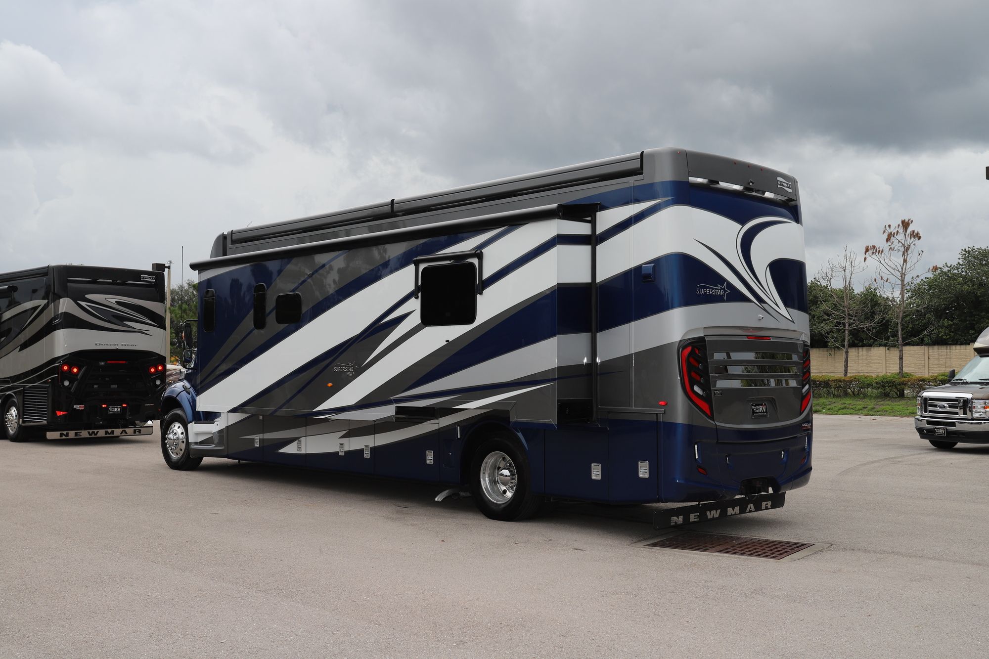 New 2021 Newmar Super Star 3746 Super C  For Sale