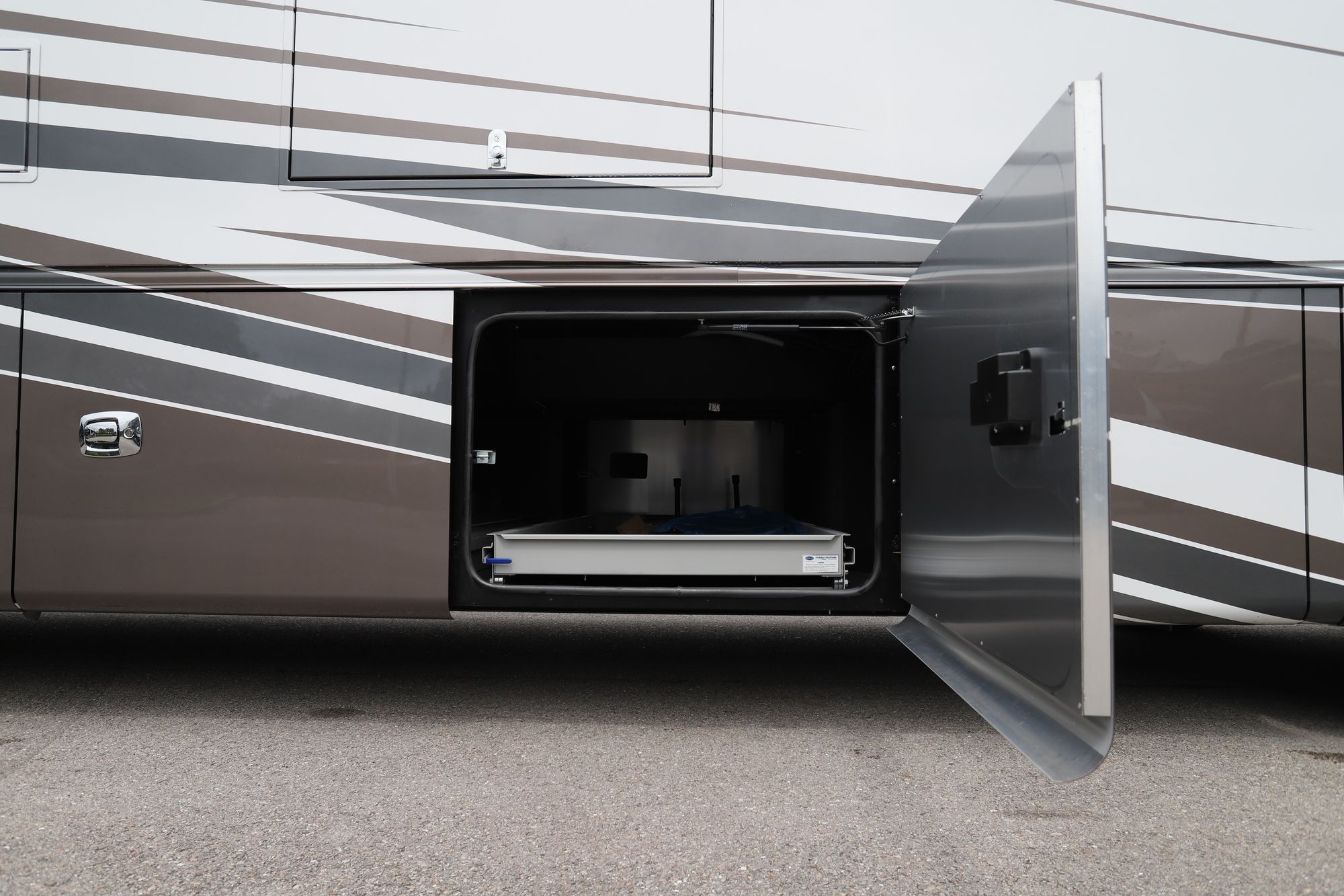 New 2022 Tiffin Motor Homes Phaeton 40IH Class A  For Sale