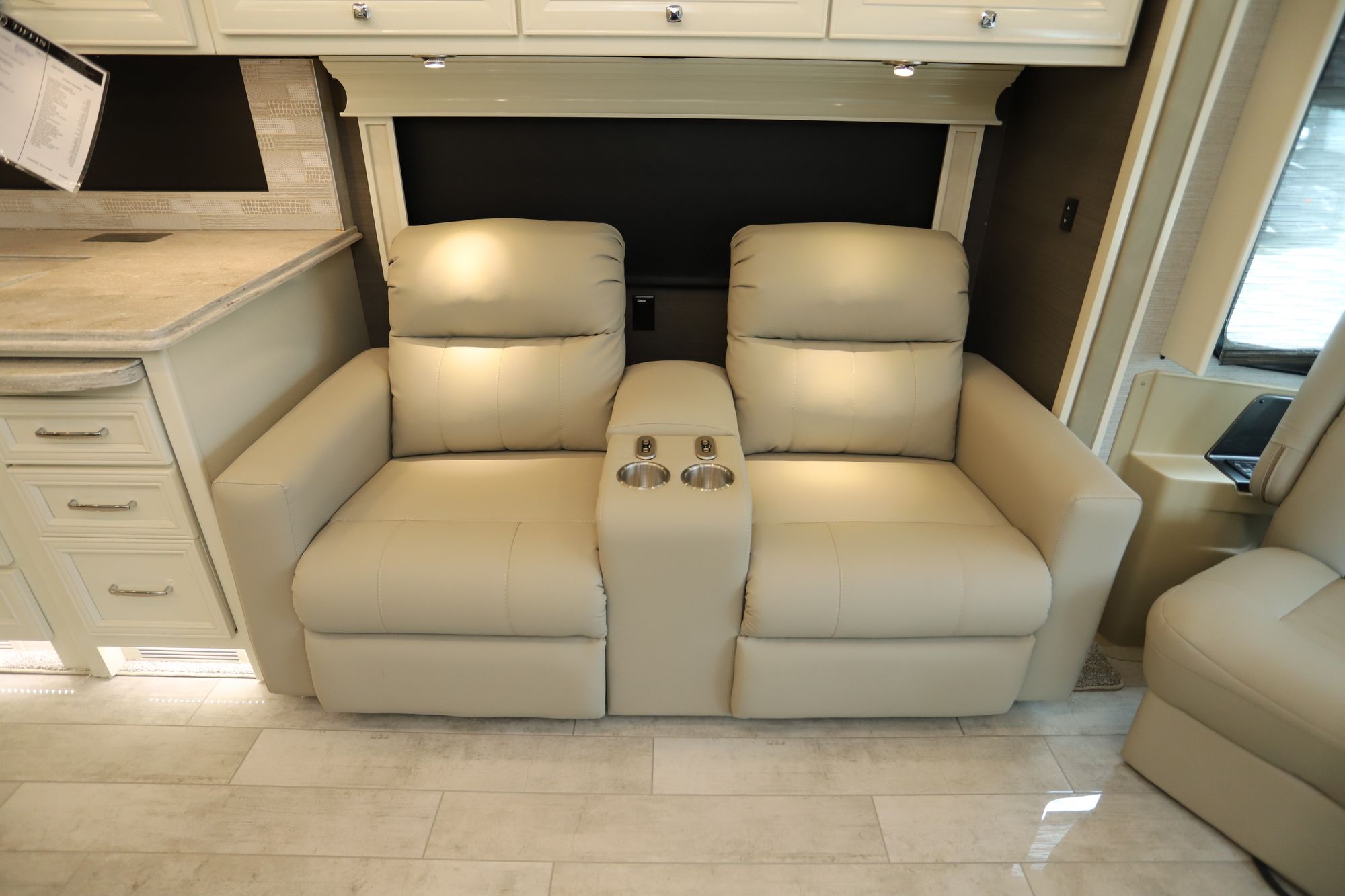 New 2022 Tiffin Motor Homes Phaeton 40IH Class A  For Sale