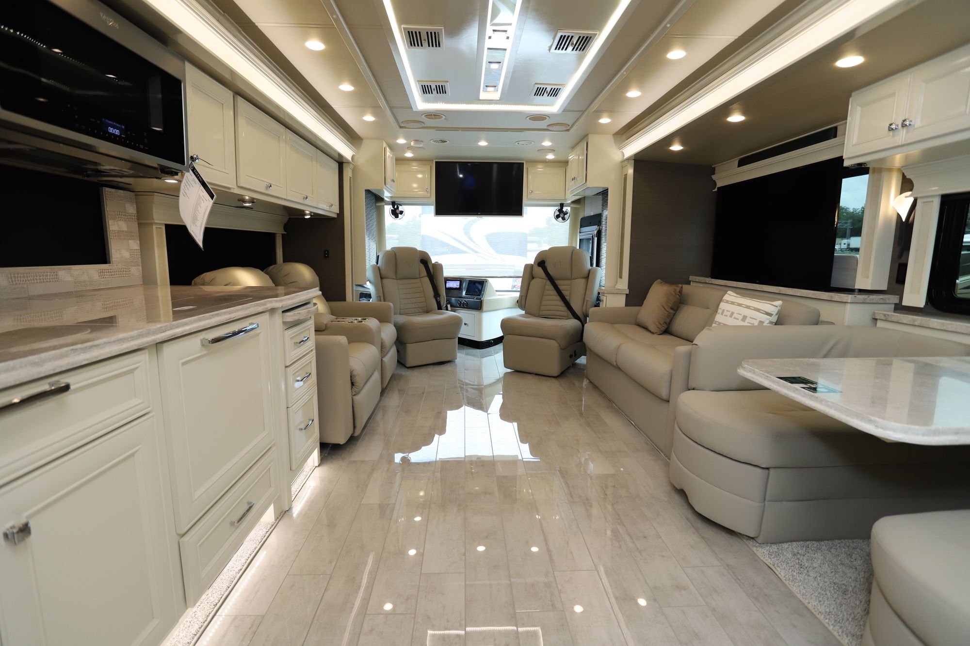 New 2022 Tiffin Motor Homes Phaeton 40IH Class A  For Sale