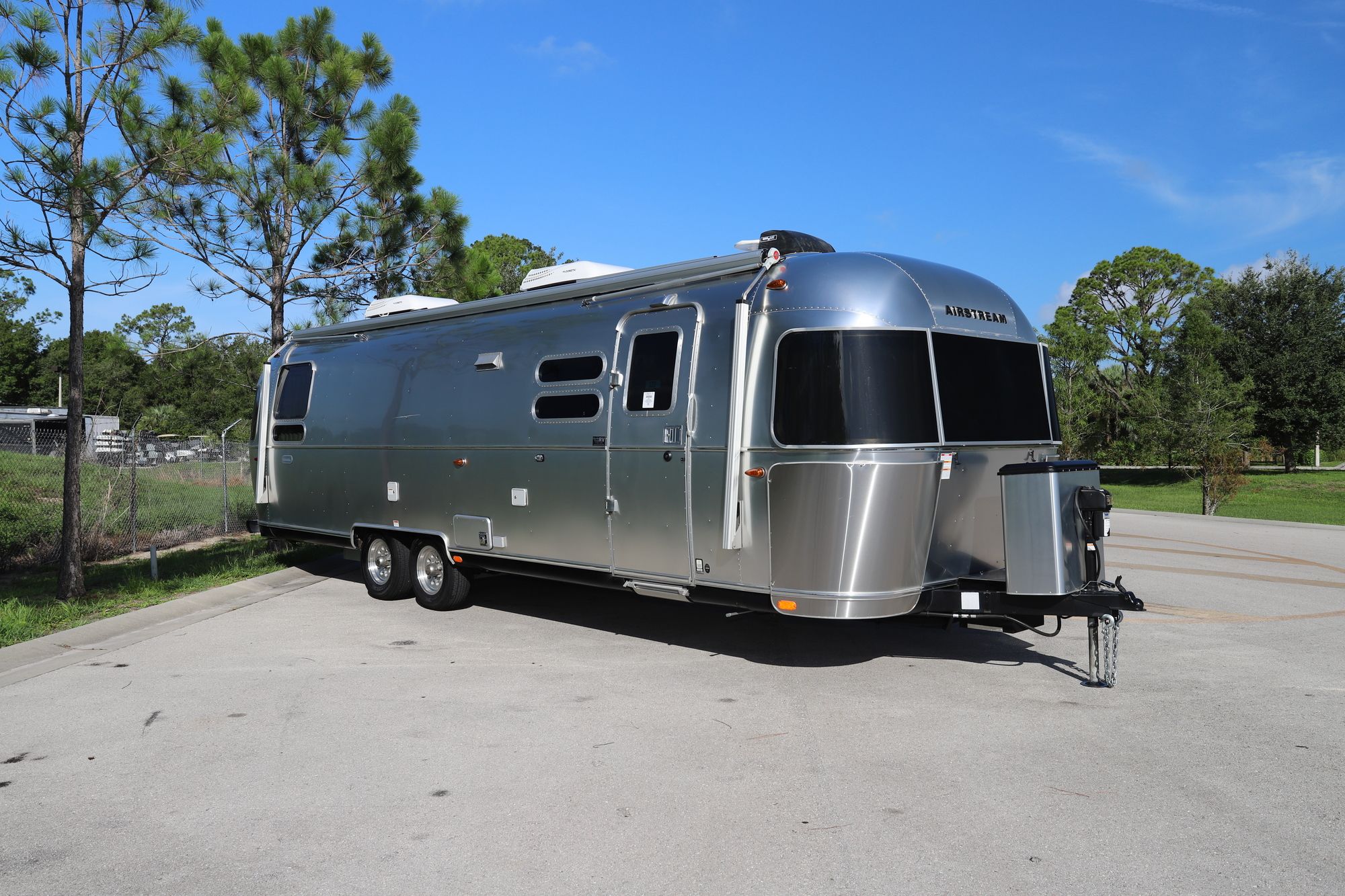 Used 2020 Airstream Globetrotter 30RB Travel Trailer  For Sale