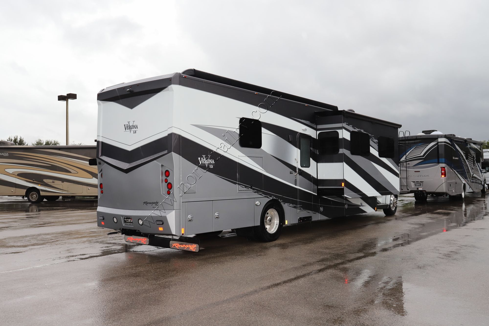 Used 2020 Renegade Rv Verona Le 40LRB Super C  For Sale