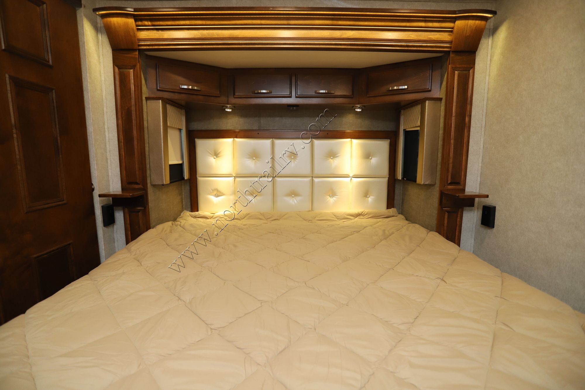 Used 2020 Renegade Rv Verona Le 40LRB Super C  For Sale