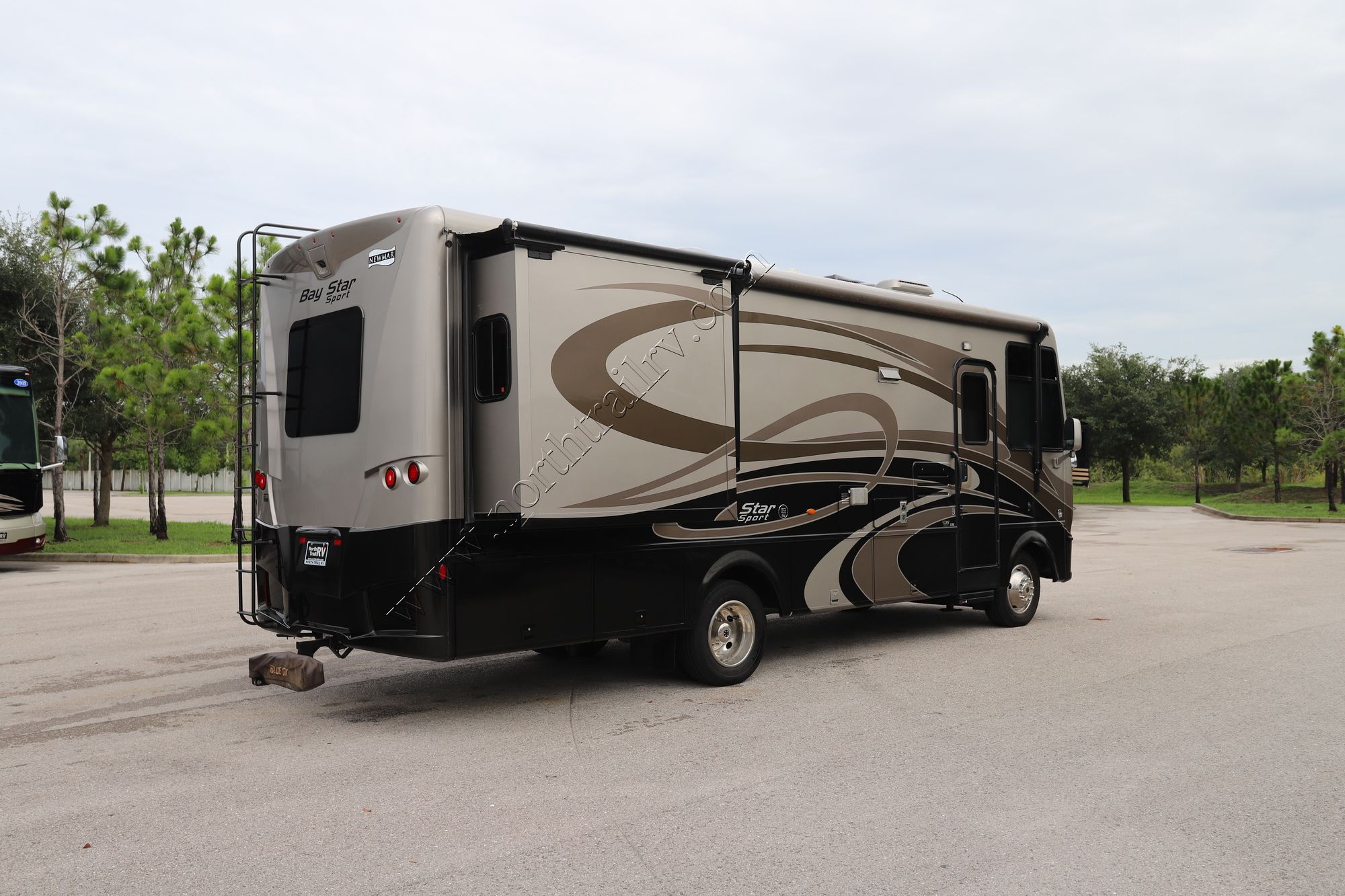 Used 2018 Newmar Bay Star Sport 2702 Class A  For Sale