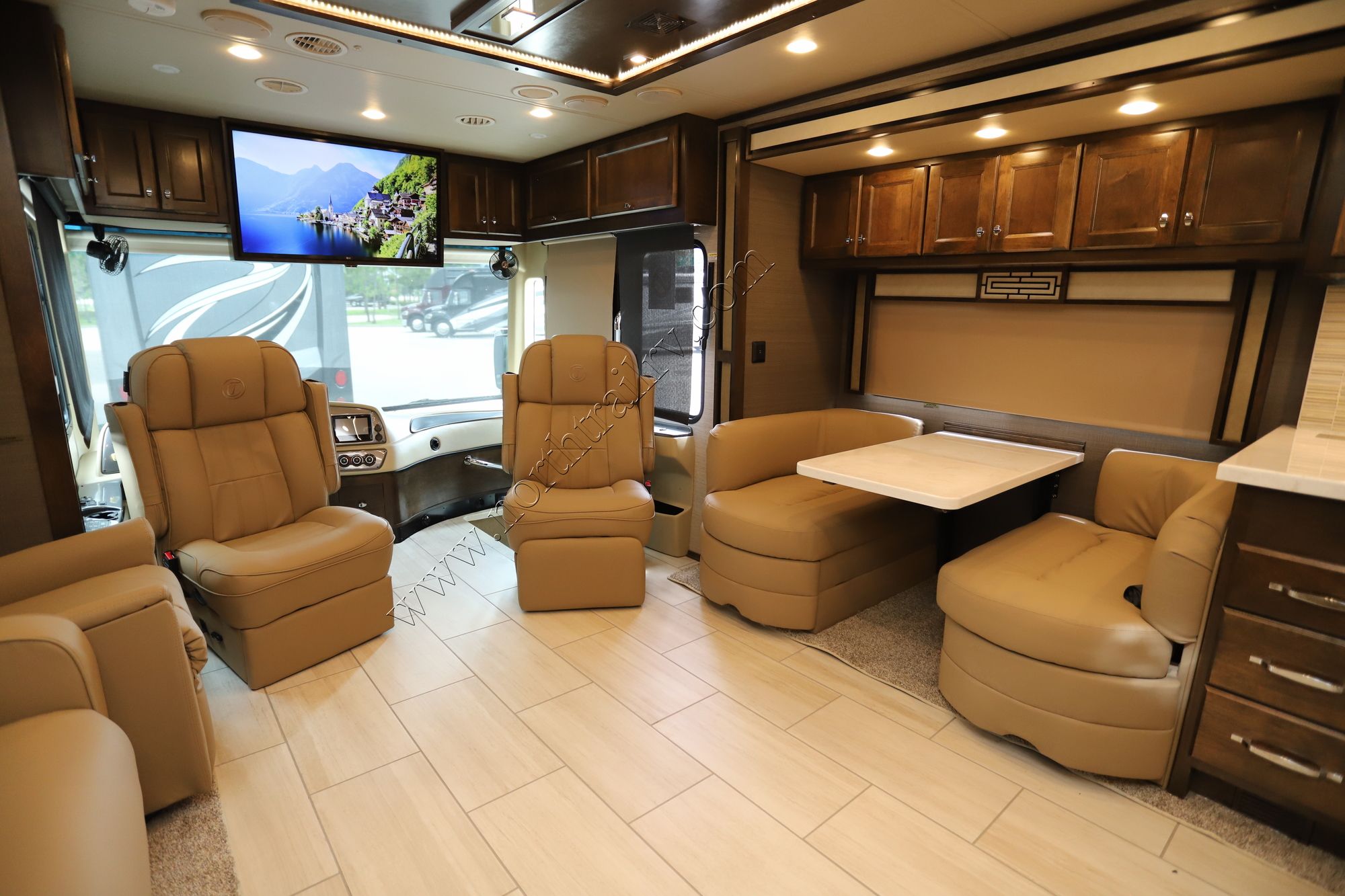 New 2021 Tiffin Motor Homes Allegro Red 33AA Class A  For Sale