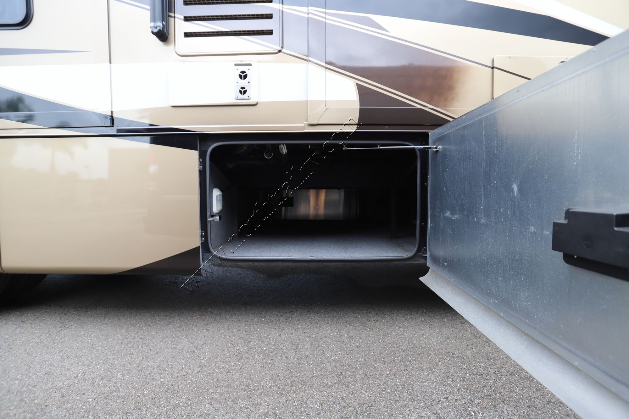 Used 2010 Tiffin Motor Homes Allegro Red 38QBA Class A  For Sale