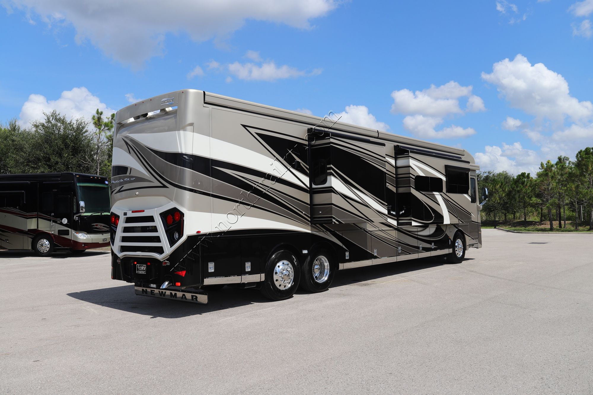New 2021 Newmar Dutch Star 4369 Class A  For Sale