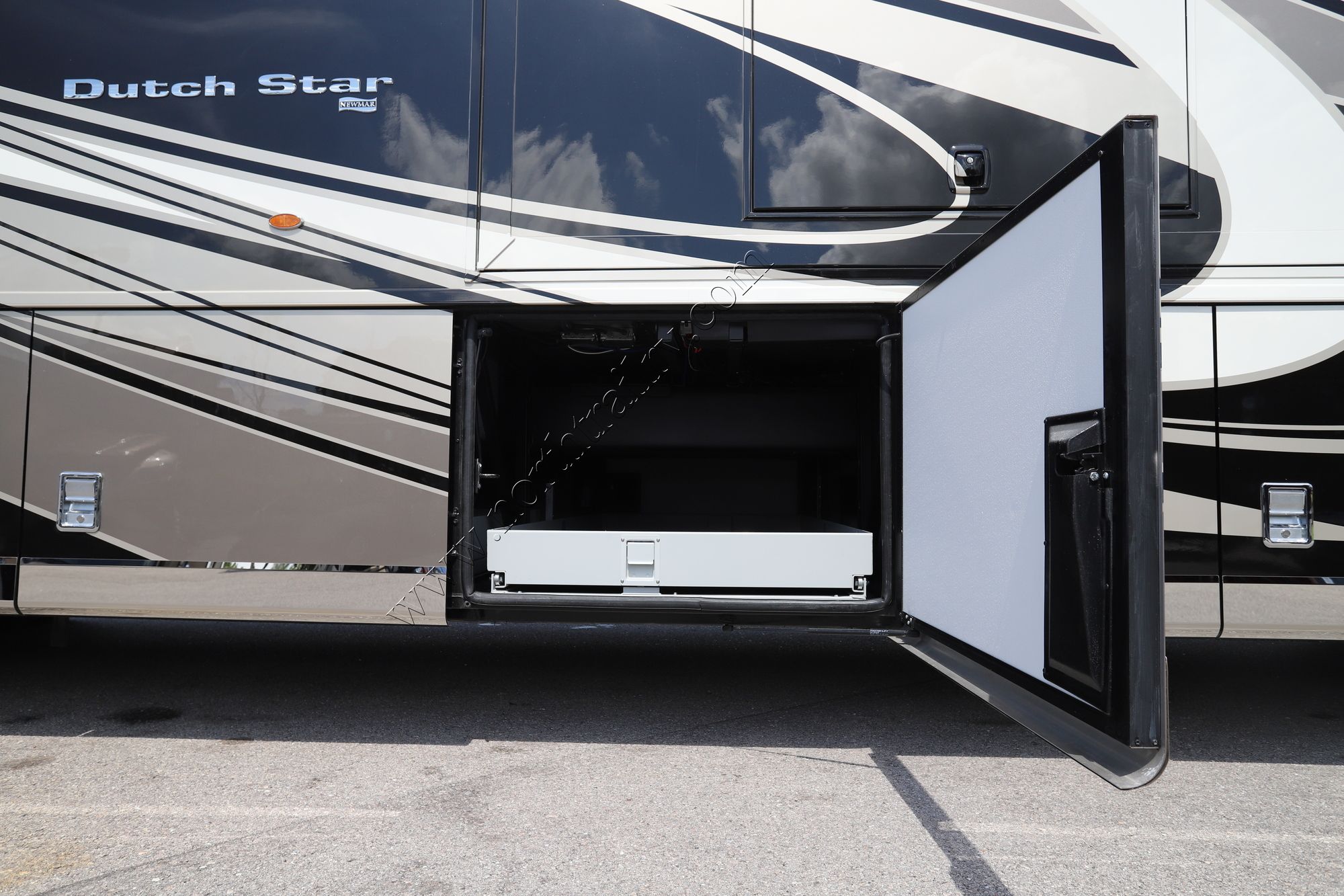 New 2021 Newmar Dutch Star 4369 Class A  For Sale