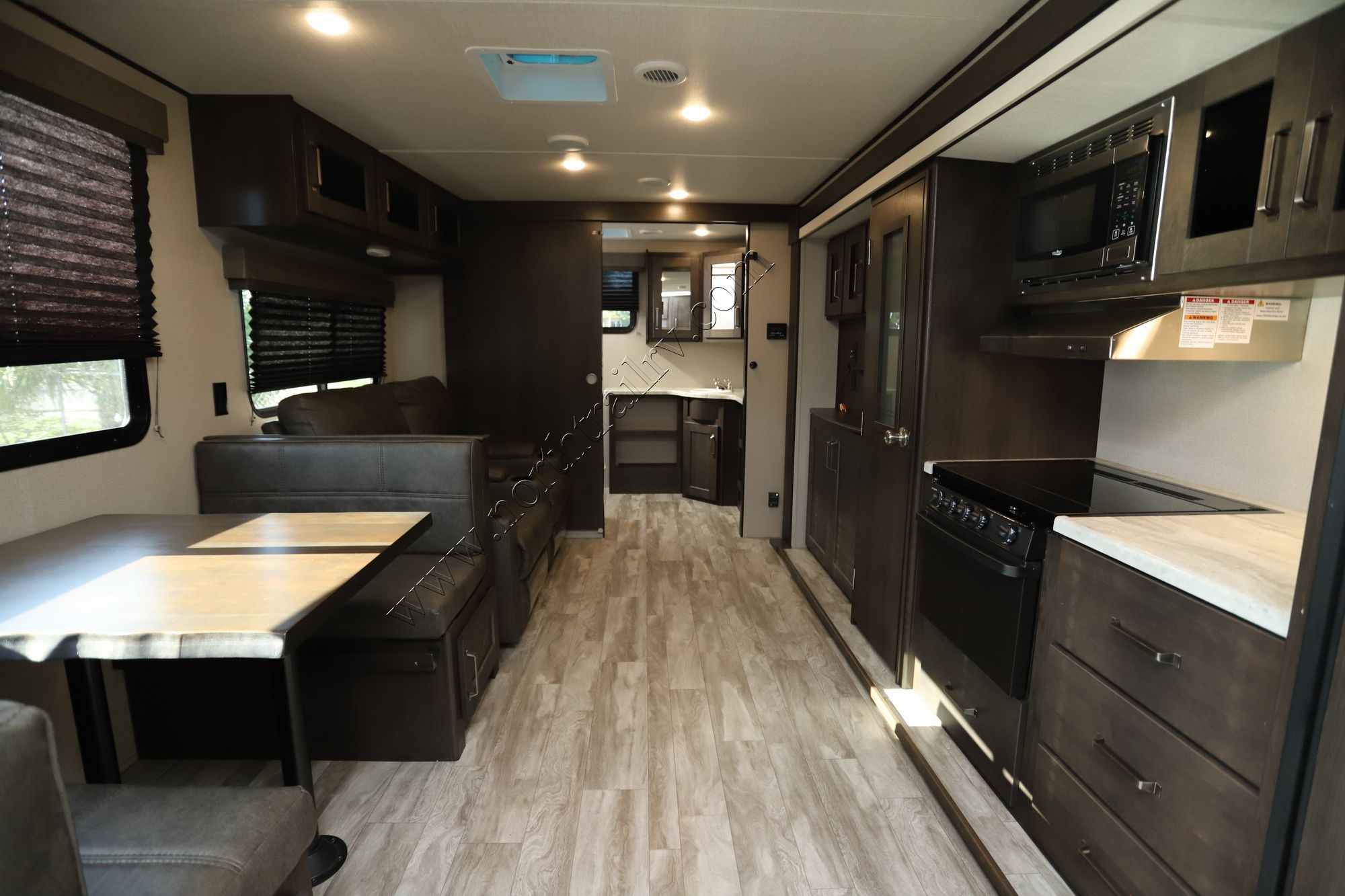 Used 2020 Grand Design Transcend Xplor 260 Travel Trailer  For Sale