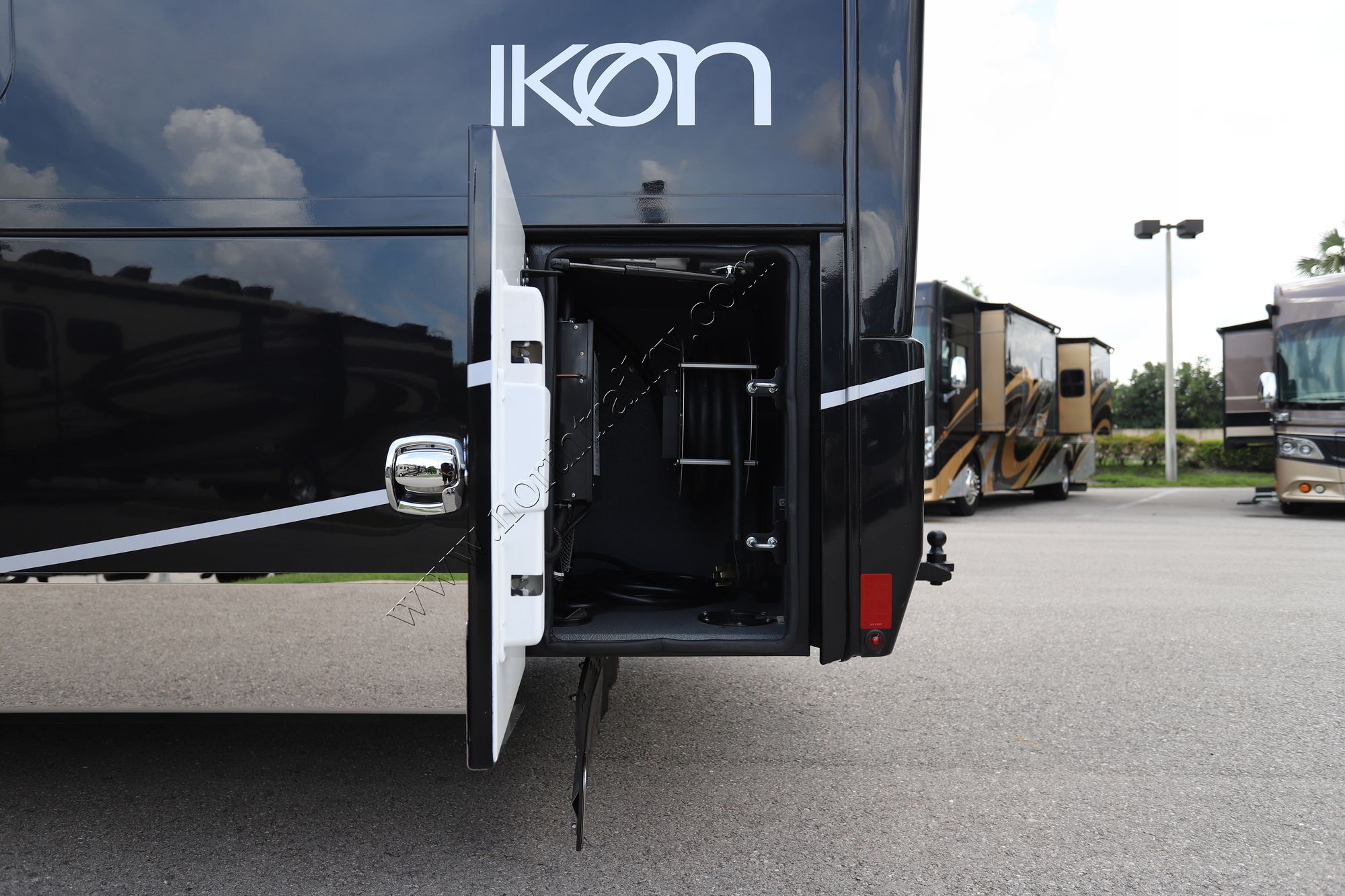 Used 2021 Renegade Rv Ikon 4534RX Super C  For Sale