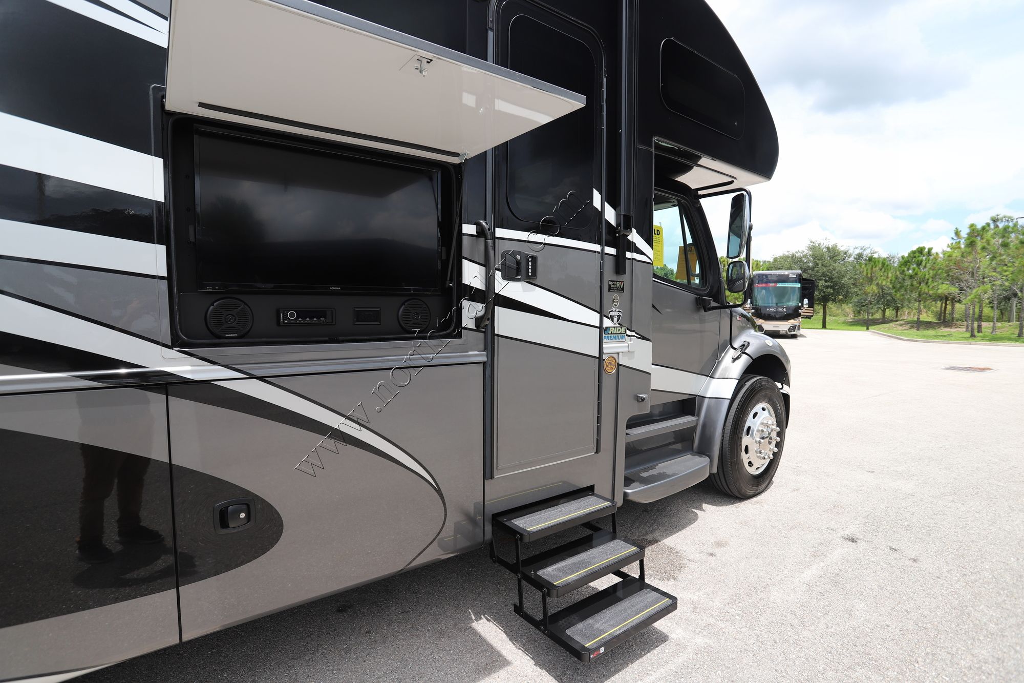 Used 2019 Jayco Seneca 37K Super C  For Sale