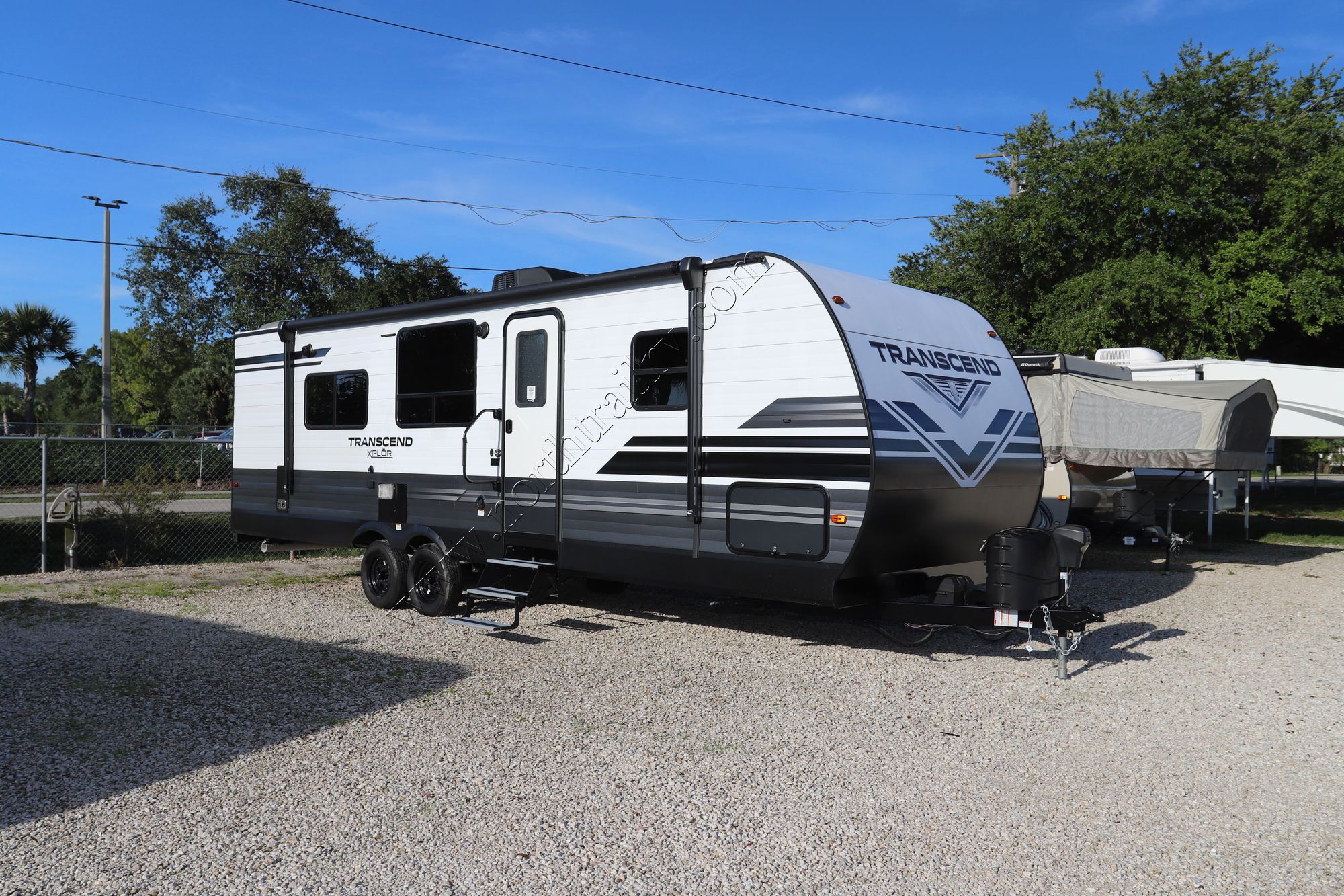 Used 2020 Grand Design Transcend Xplor 260 Travel Trailer  For Sale