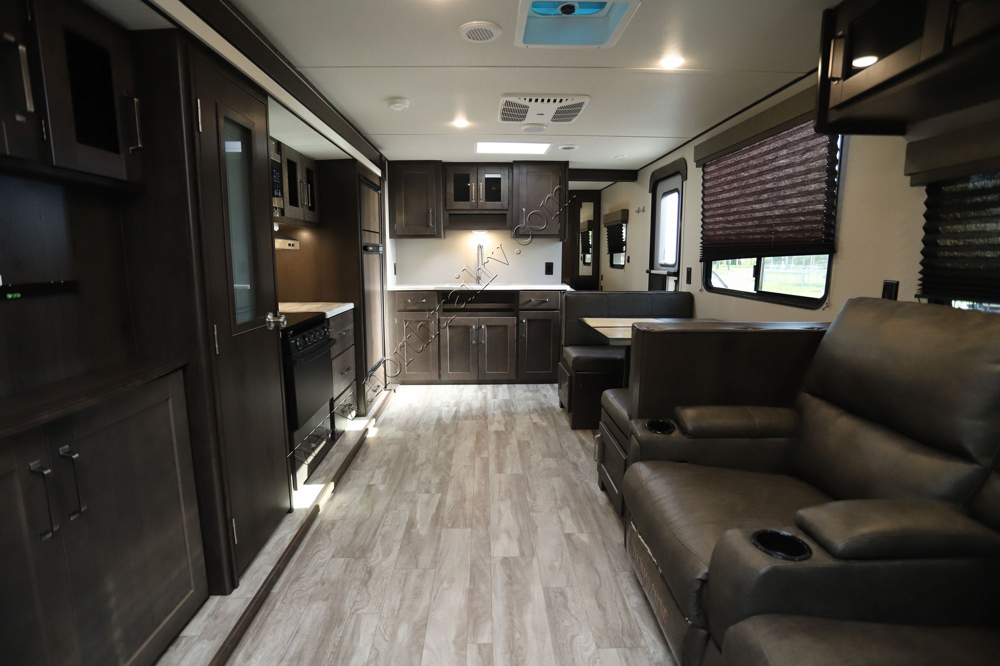 Used 2020 Grand Design Transcend Xplor 260 Travel Trailer  For Sale