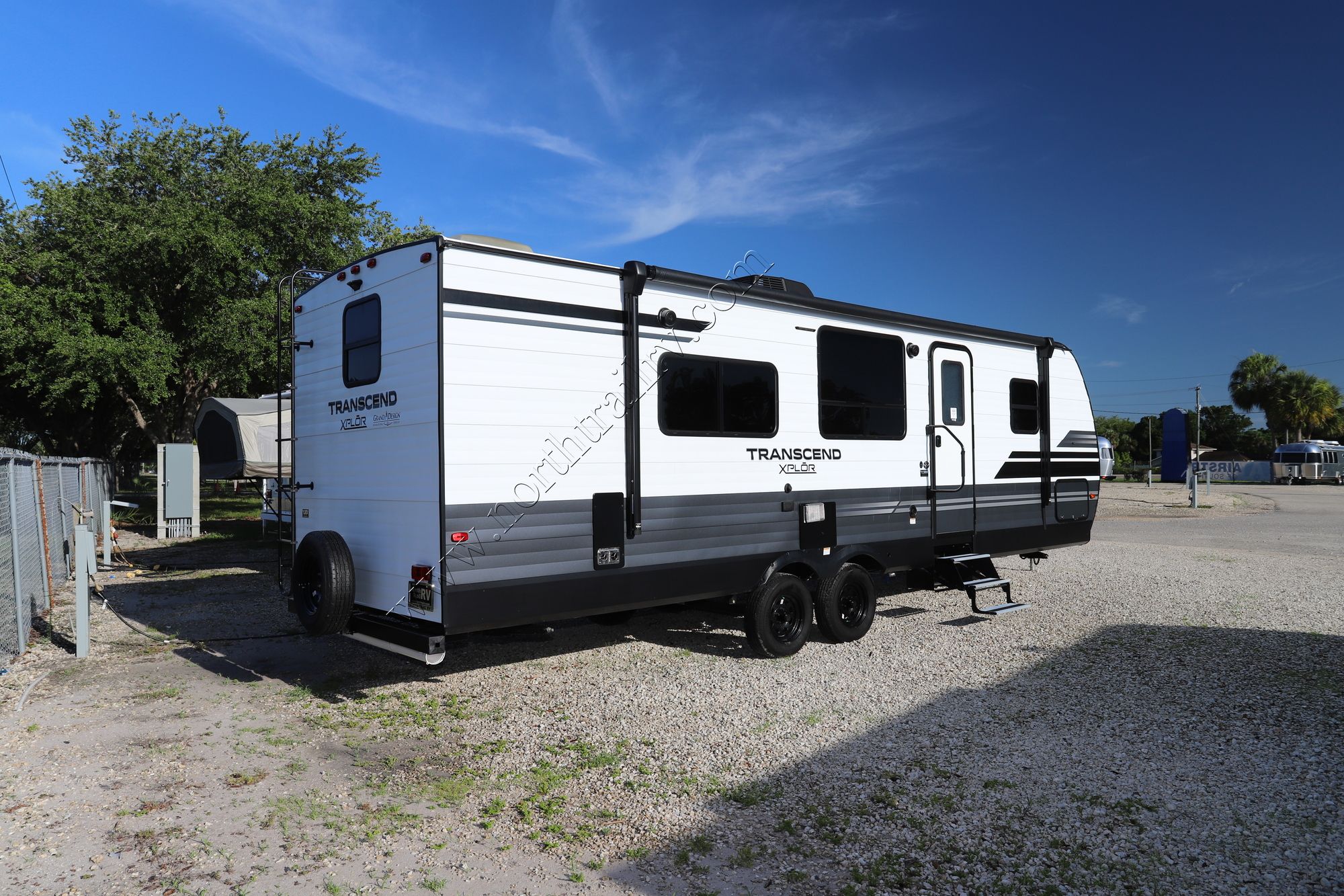 Used 2020 Grand Design Transcend Xplor 260 Travel Trailer  For Sale