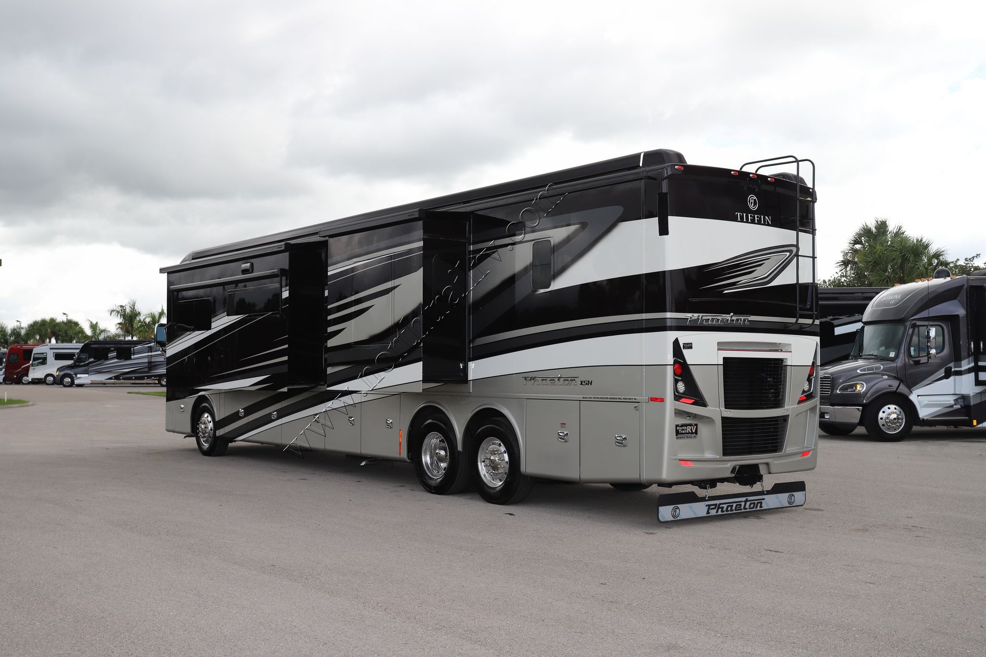 New 2021 Tiffin Motor Homes Phaeton 44OH Class A  For Sale