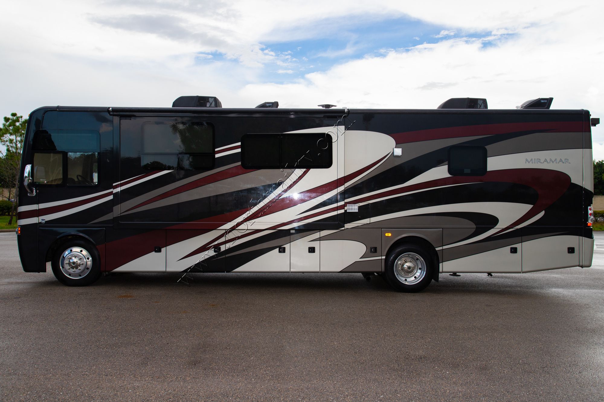 Used 2017 Thor Miramar 34.1 Class A  For Sale