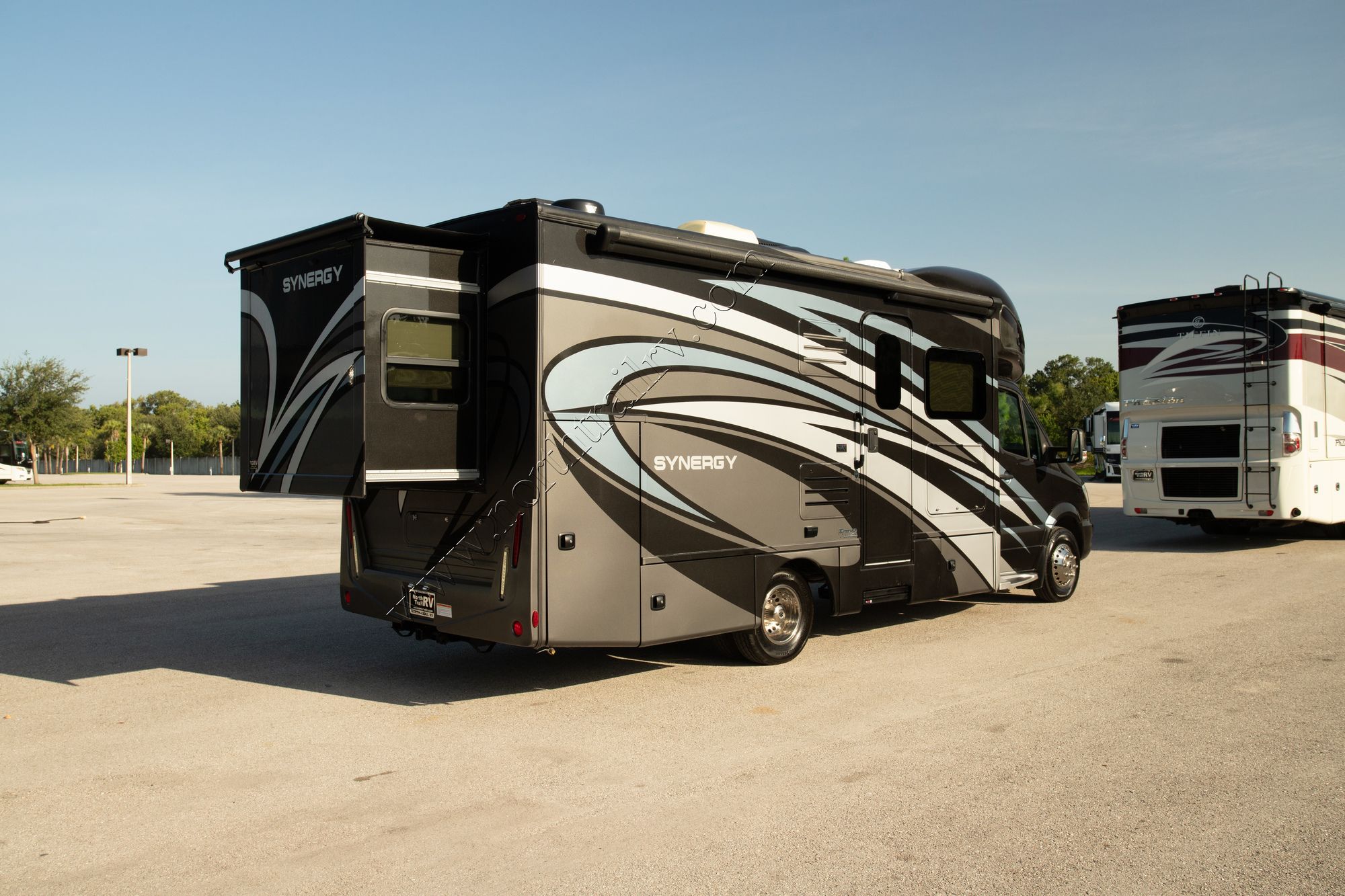 Used 2019 Thor Synergy 24SK Class C  For Sale