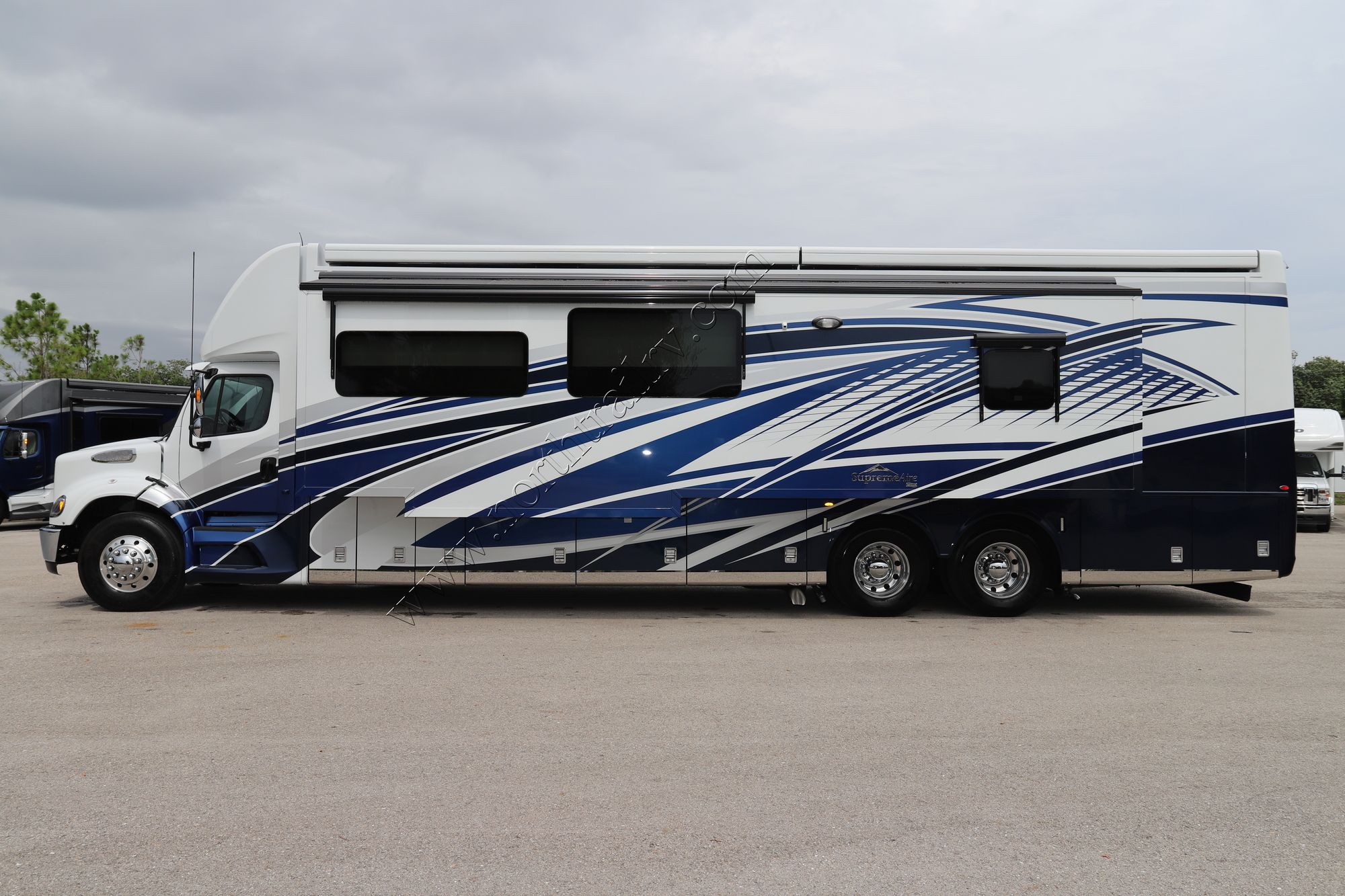 New 2022 Newmar Supreme Aire 4573 Super C  For Sale