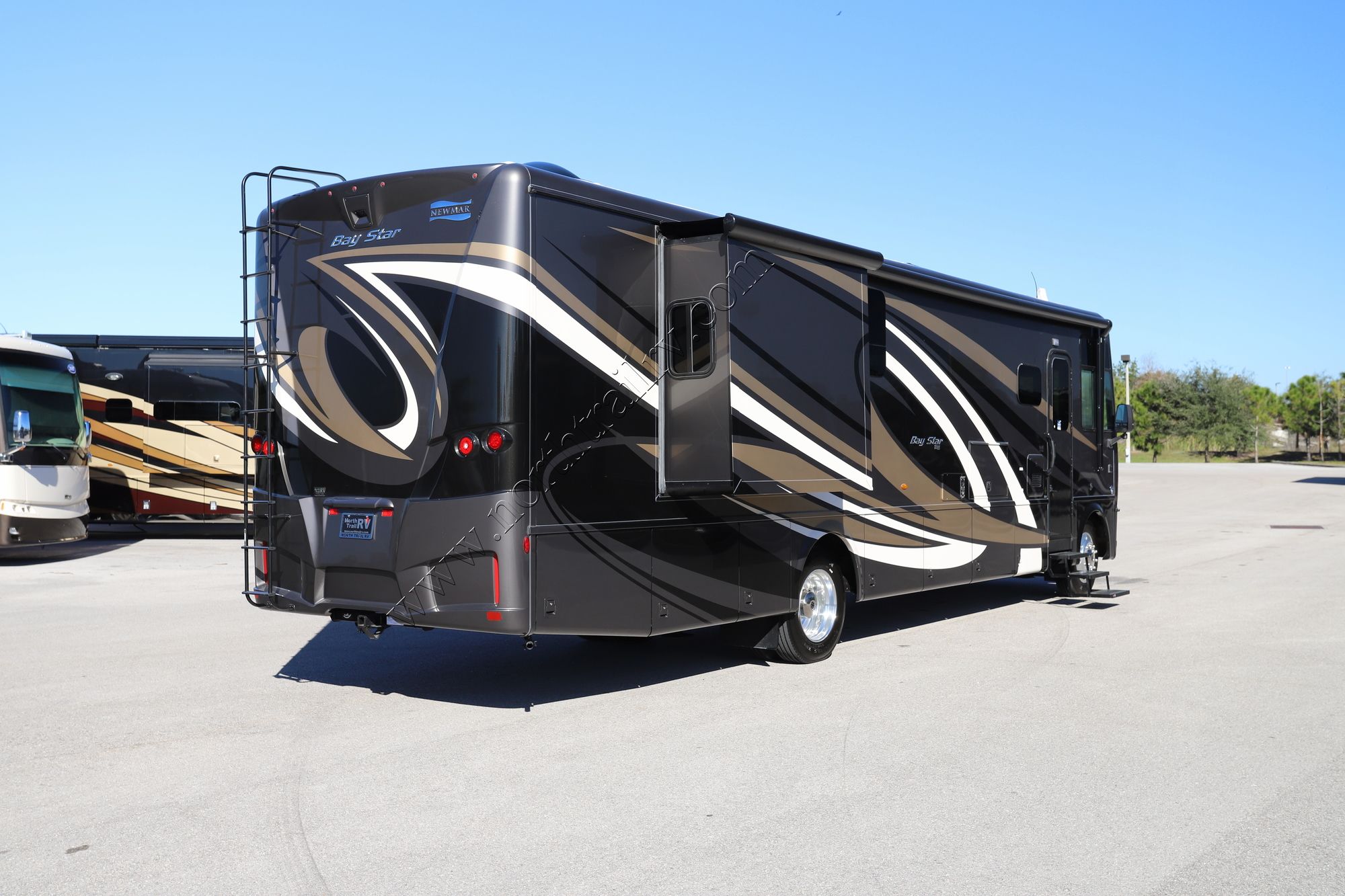 New 2021 Newmar Bay Star 3616 Class A  For Sale