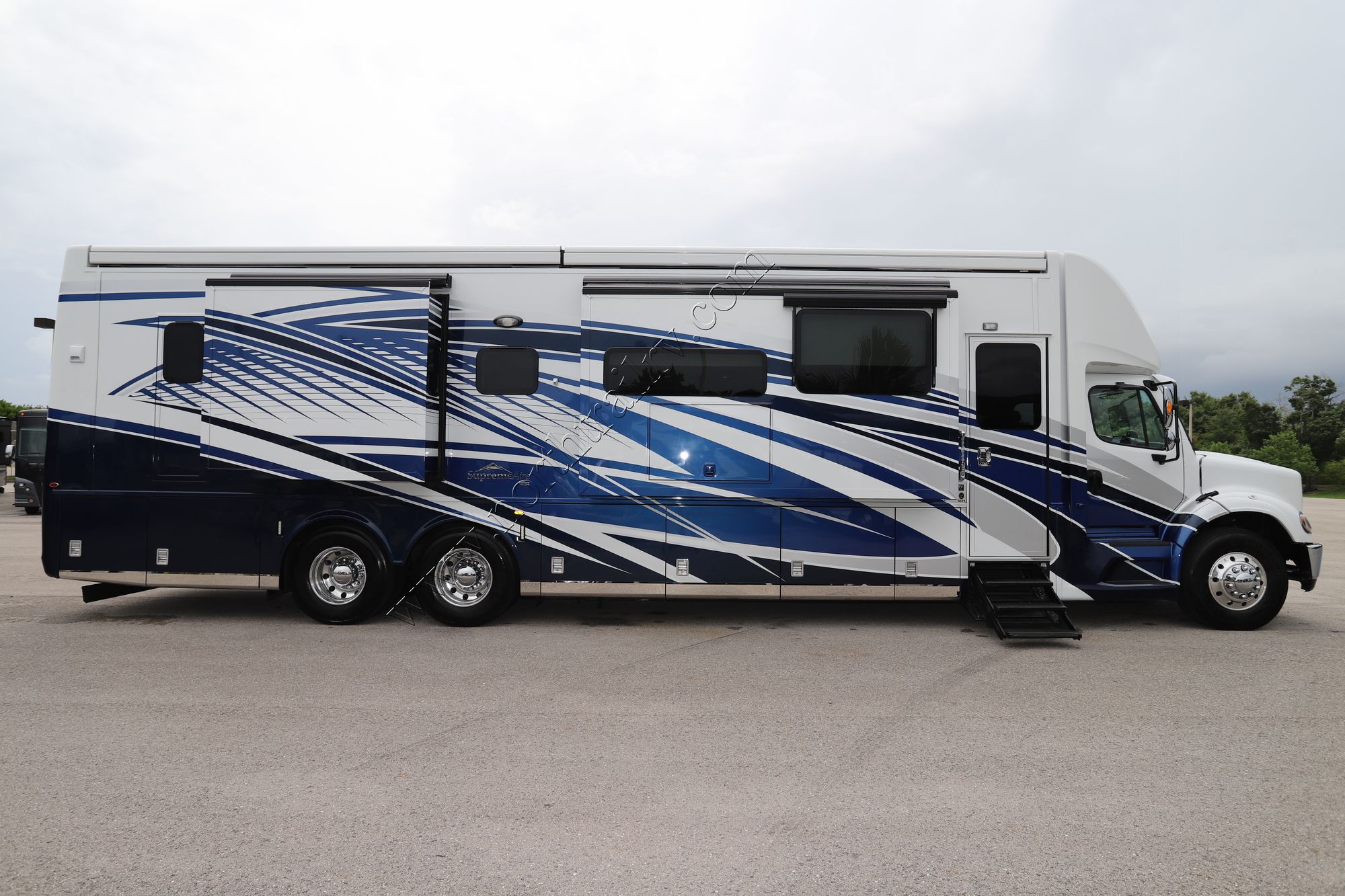 New 2022 Newmar Supreme Aire 4573 Super C  For Sale