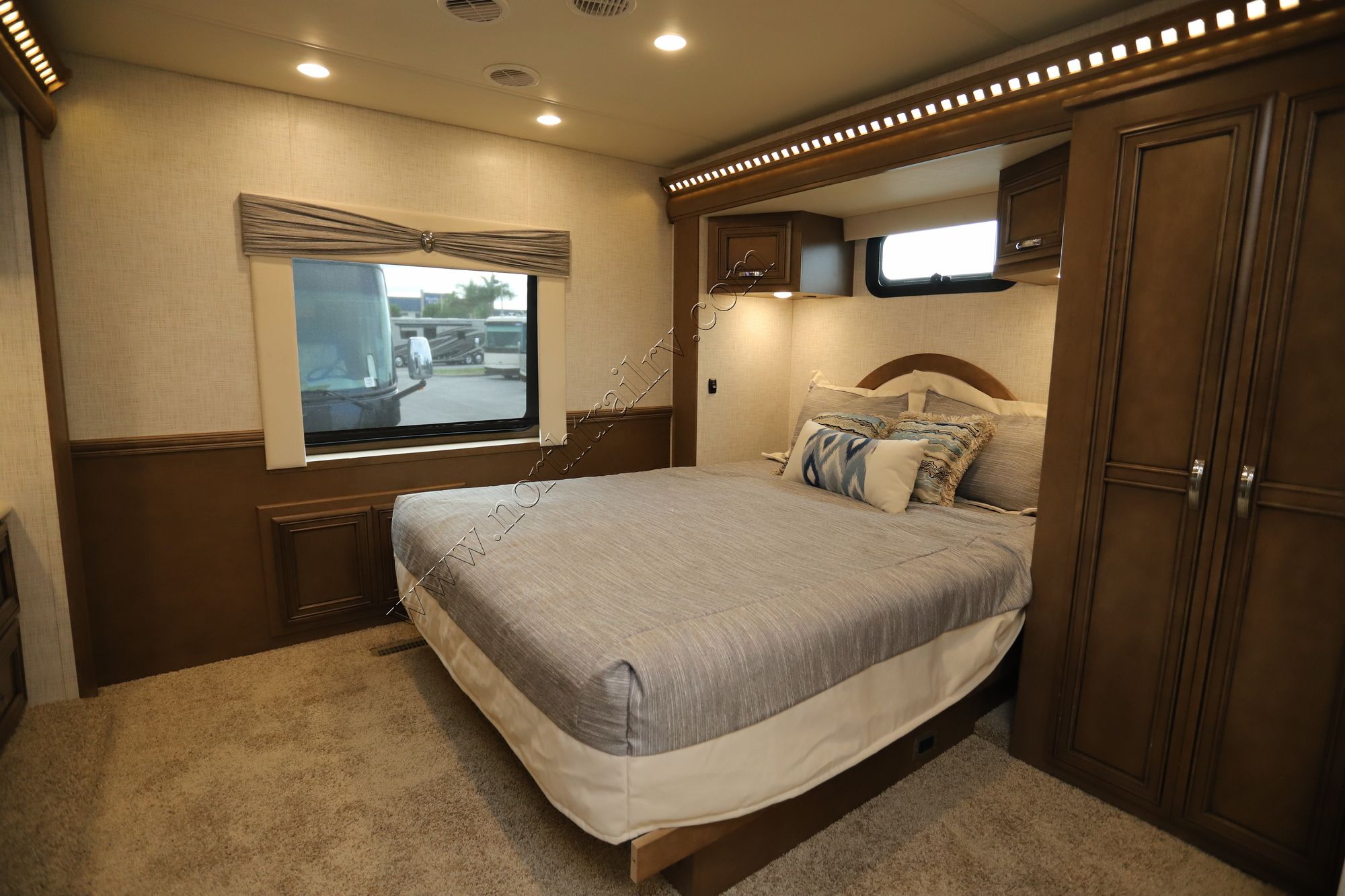 New 2021 Newmar Bay Star 3811 Class A  For Sale