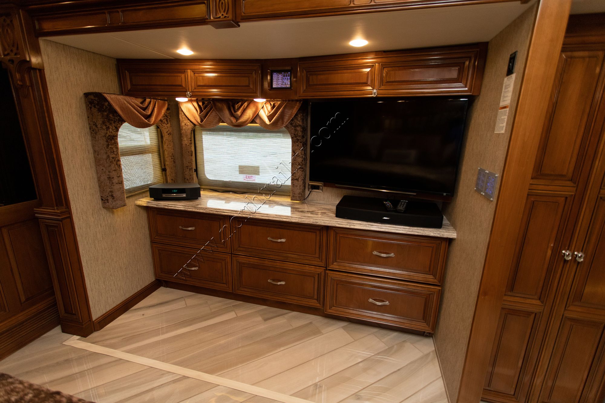 Used 2016 Newmar Essex 4553 Class A  For Sale