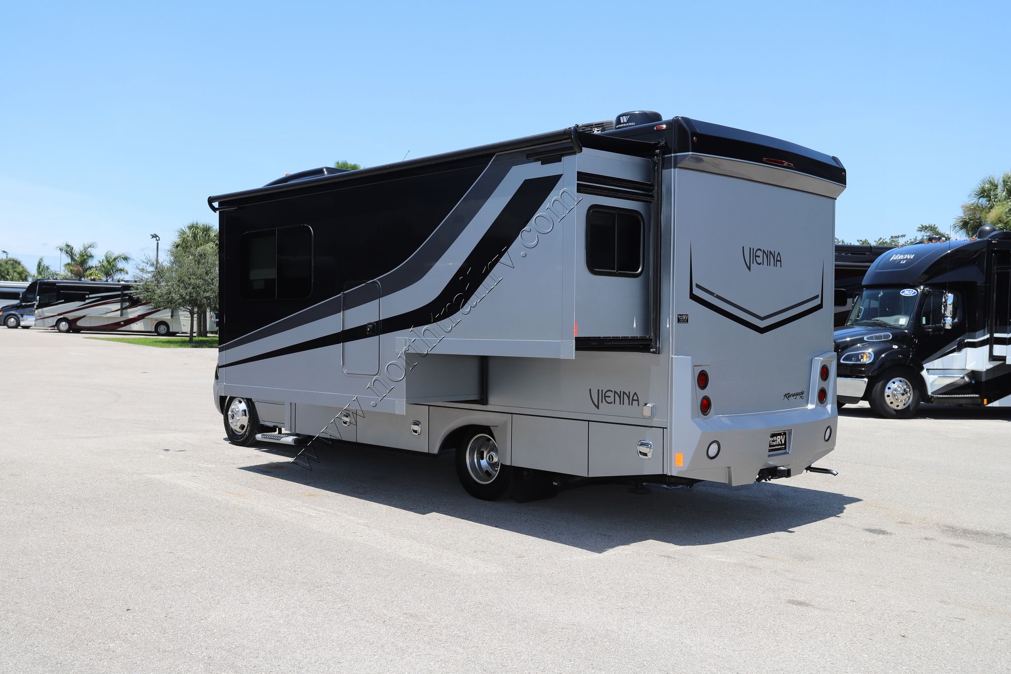 New 2022 Renegade Rv Vienna 25VFWC Class C  For Sale