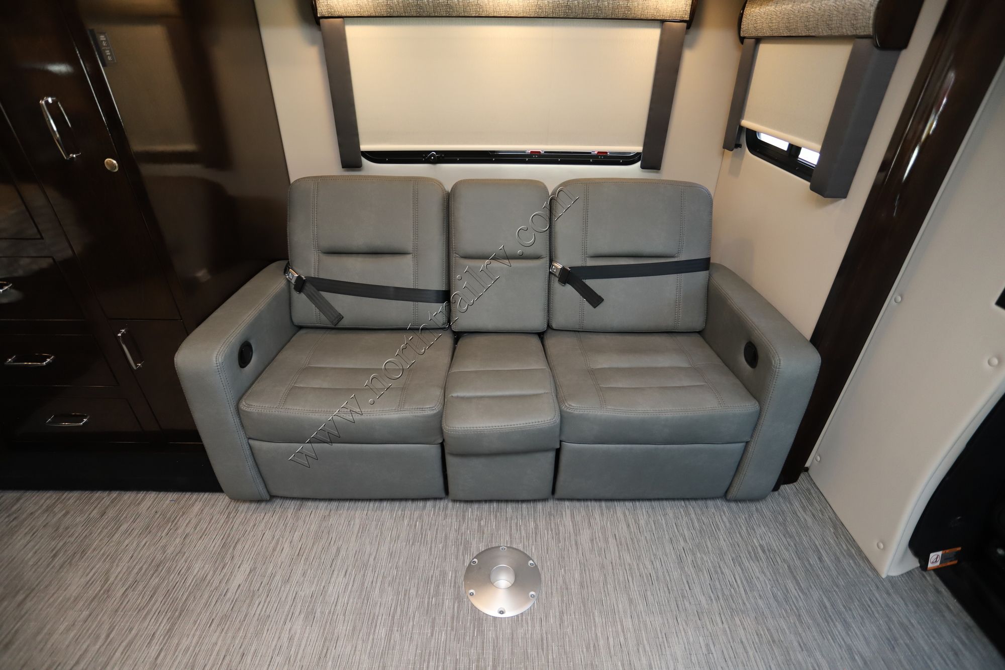 New 2022 Renegade Rv Vienna 25VFWC Class C  For Sale