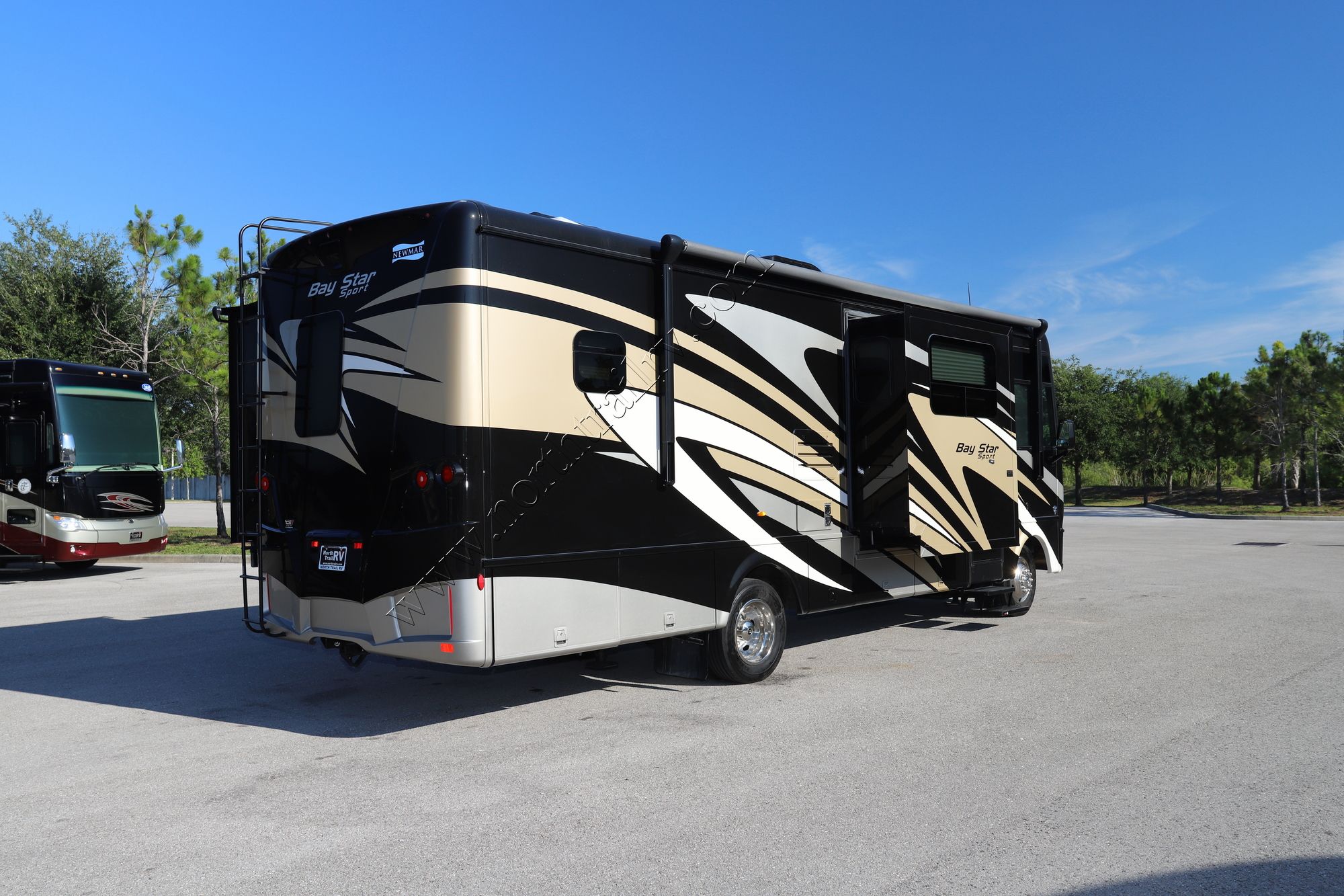 New 2021 Newmar Bay Star Sport 2905 Class A  For Sale