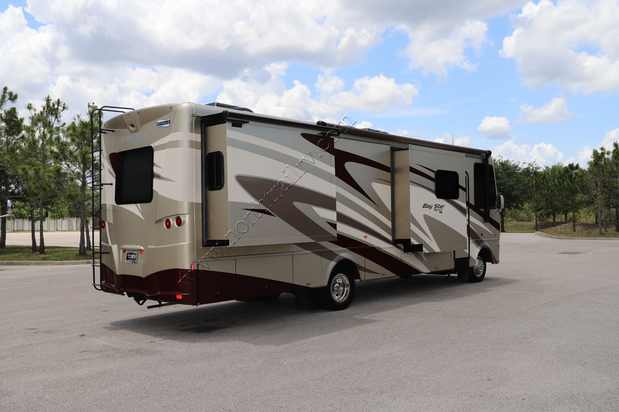 New 2021 Newmar Bay Star Sport 3226 Class A  For Sale