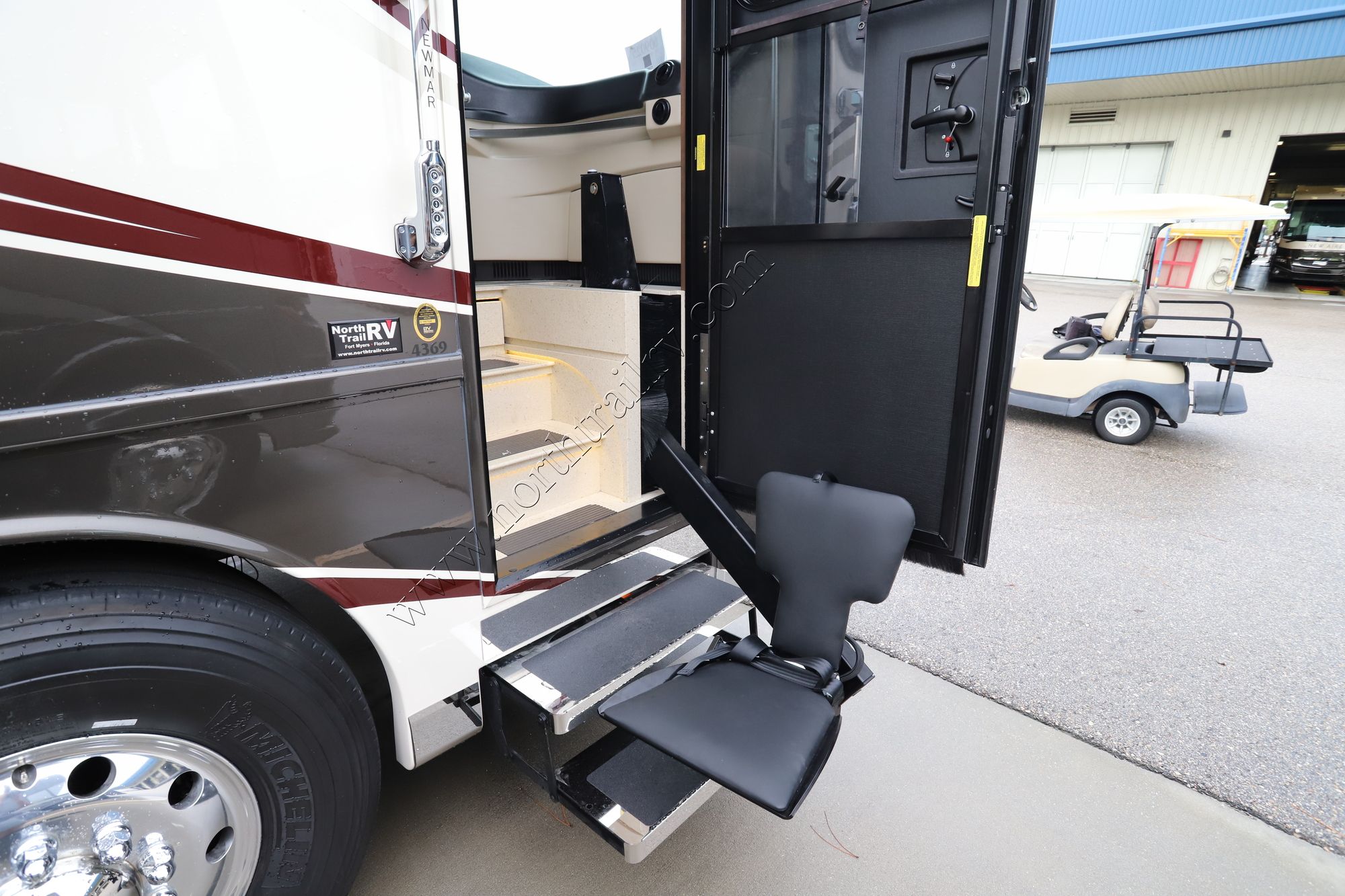 New 2021 Newmar Dutch Star 4369 W/ CHAIR LIFT Class A  For Sale