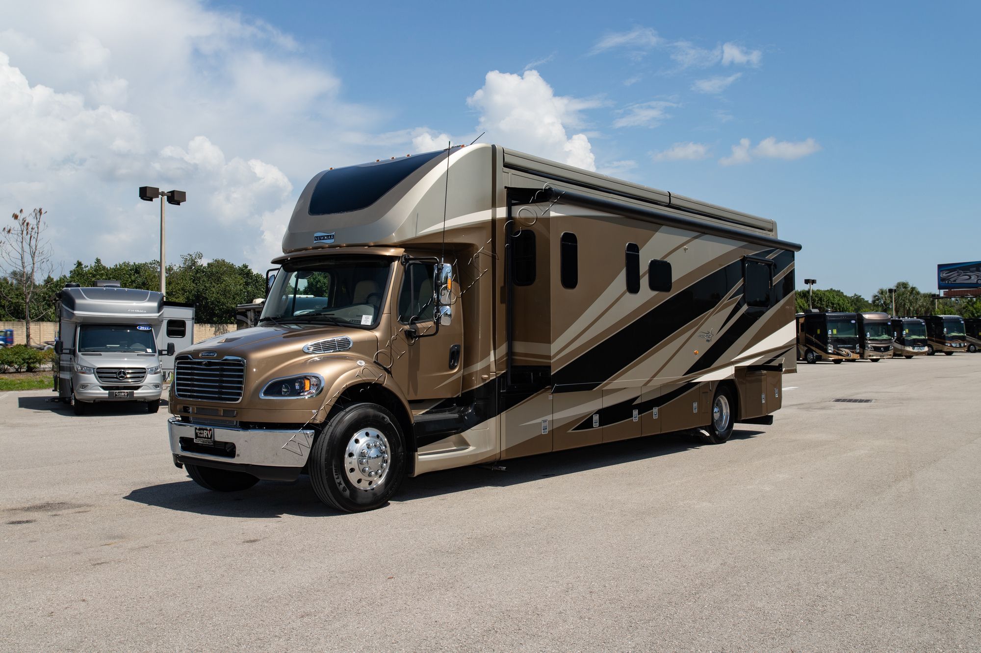 New 2021 Newmar Super Star 3746 Super C  For Sale