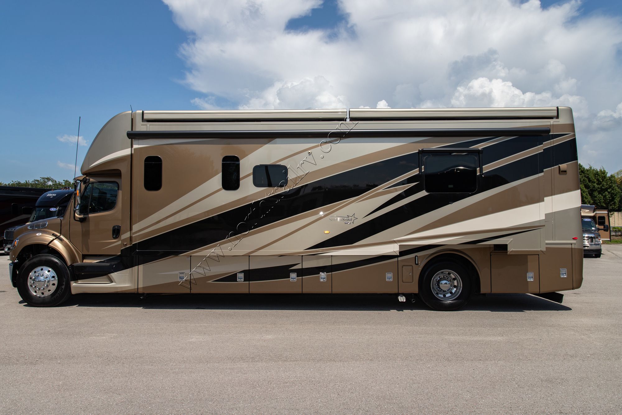 New 2021 Newmar Super Star 3746 Super C  For Sale