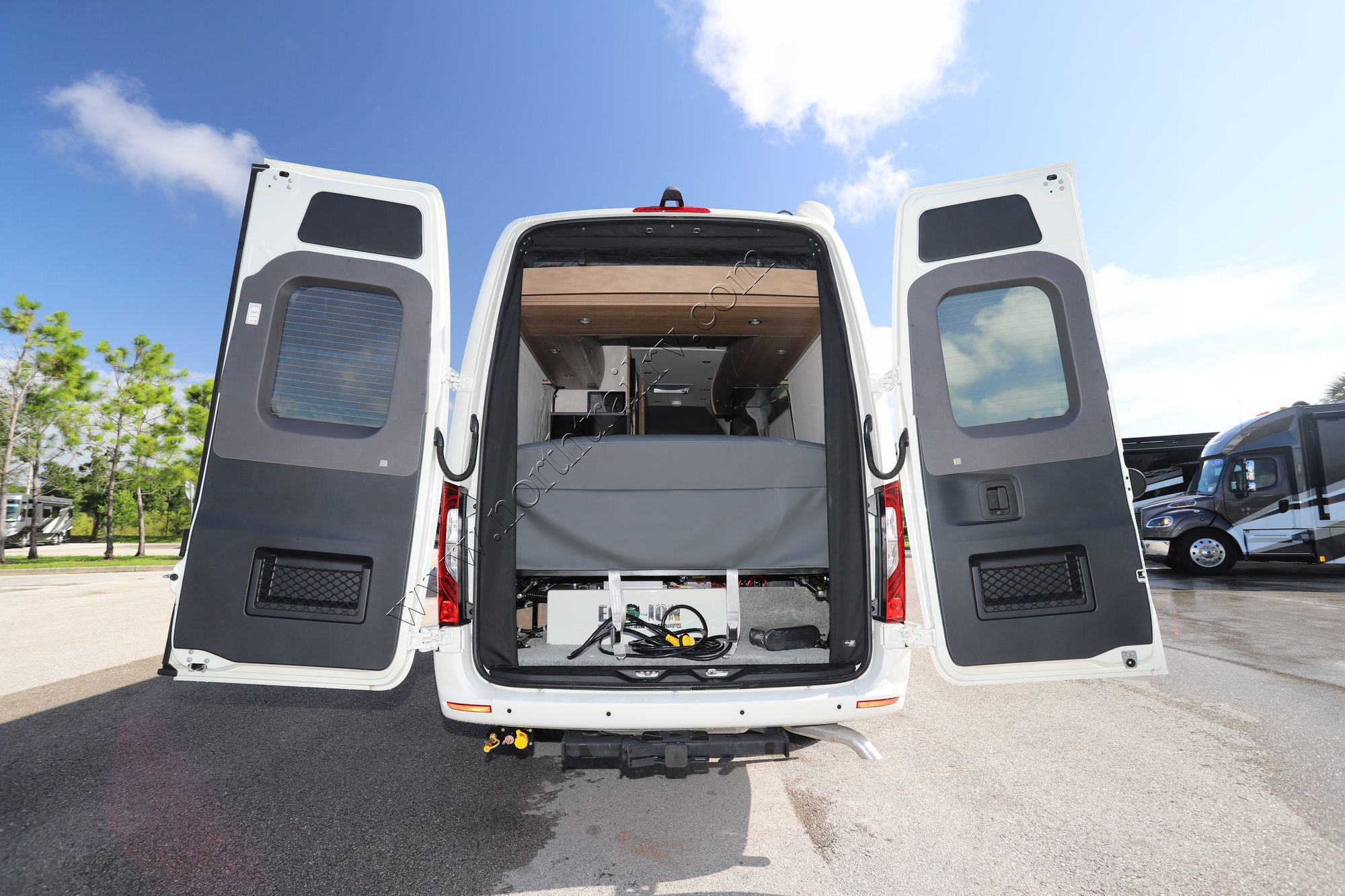 New 2022 Pleasure-Way Plateau TS Class B  For Sale