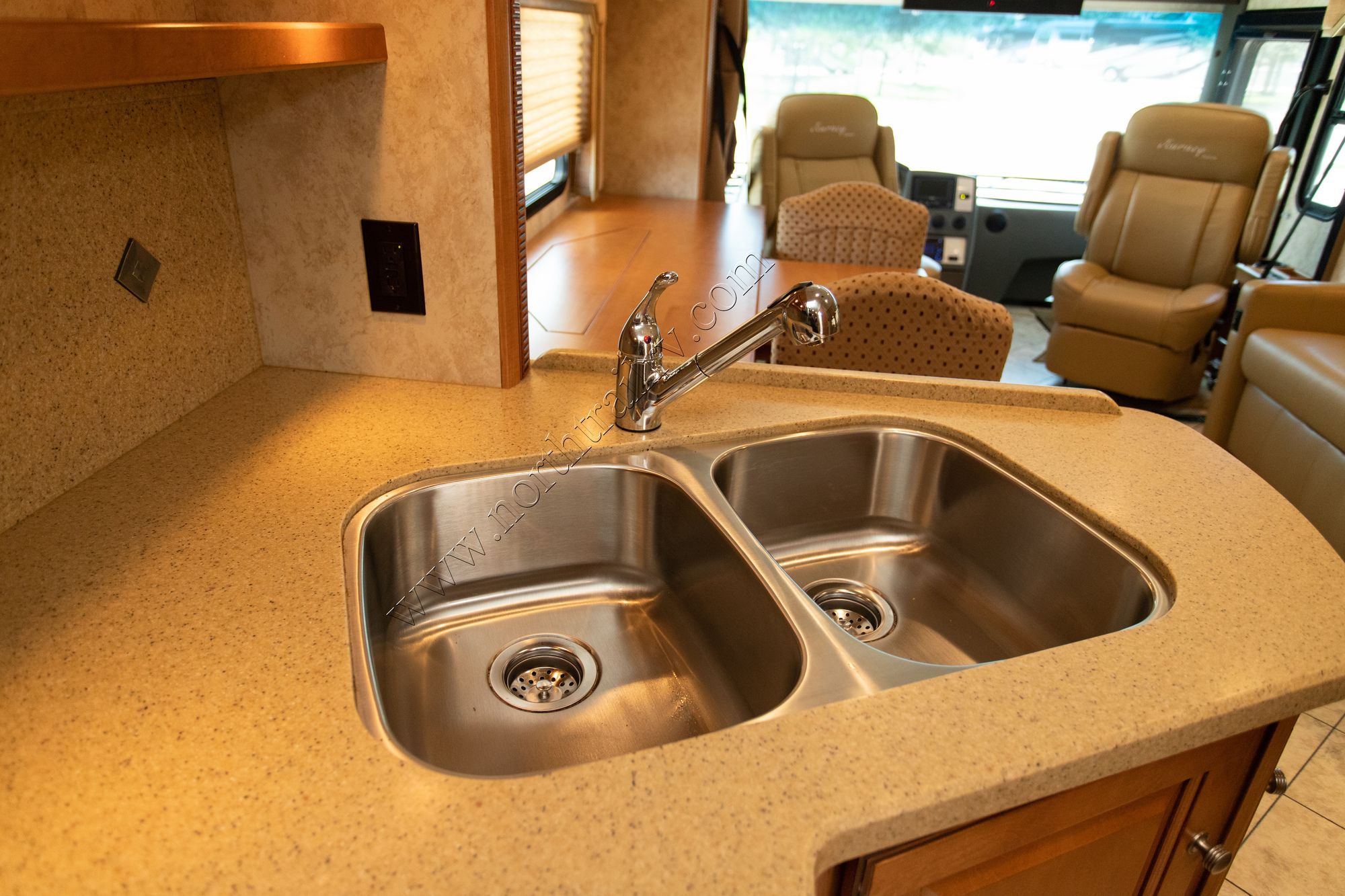 Used 2010 Winnebago Journey Express 34Y Class A  For Sale