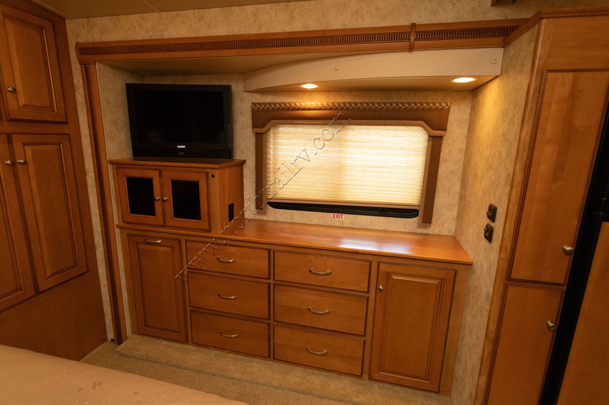 Used 2010 Winnebago Journey Express 34Y Class A  For Sale