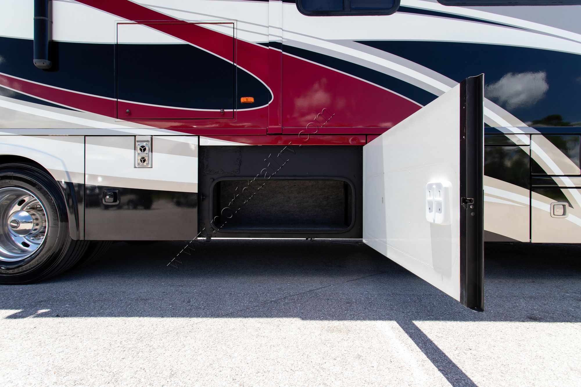 Used 2010 Winnebago Journey Express 34Y Class A  For Sale