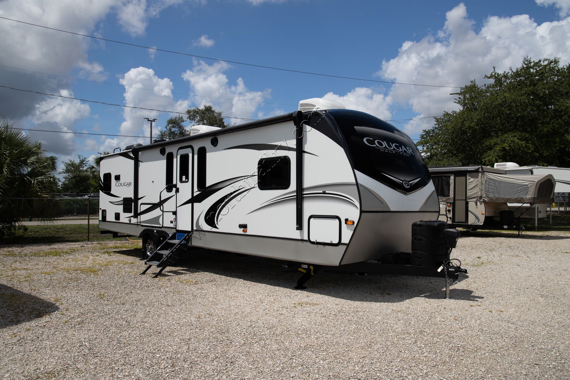 Used 2021 Keystone Cougar 30RKD Travel Trailer  For Sale