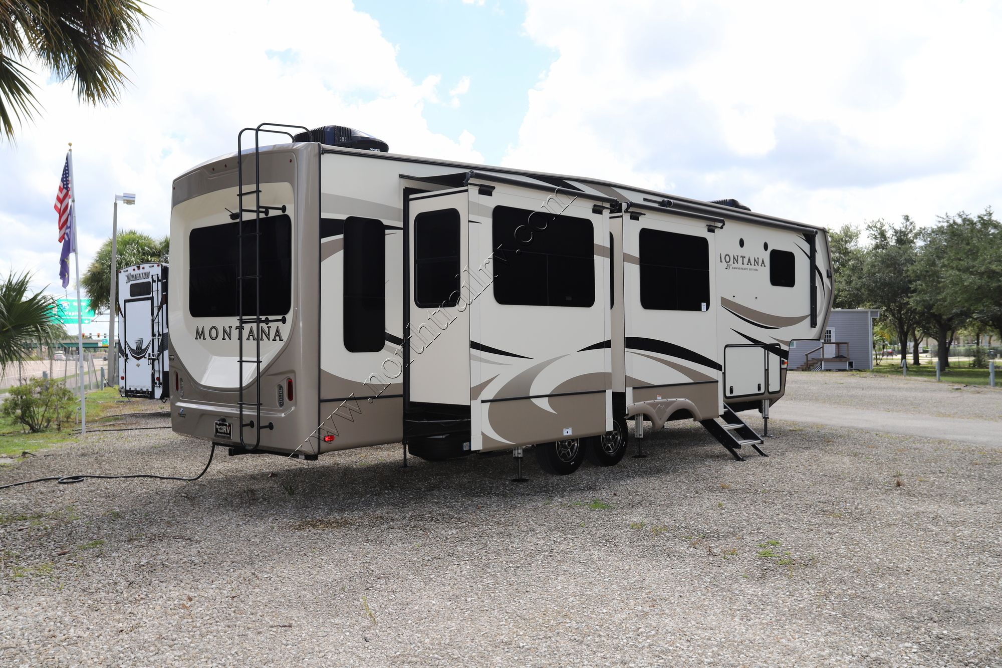 Used 2019 Keystone Montana 3561 RL Fifth Wheel  For Sale