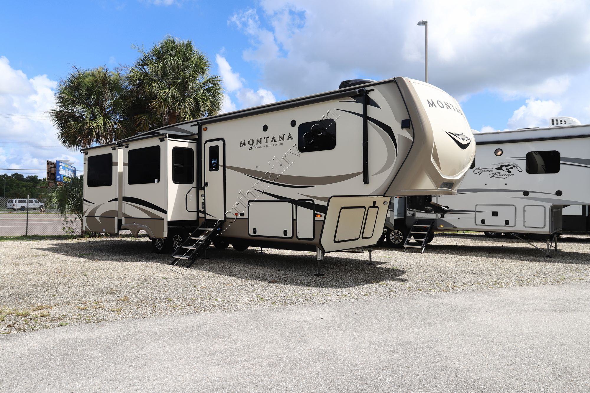 Used 2019 Keystone Montana 3561 RL Fifth Wheel  For Sale